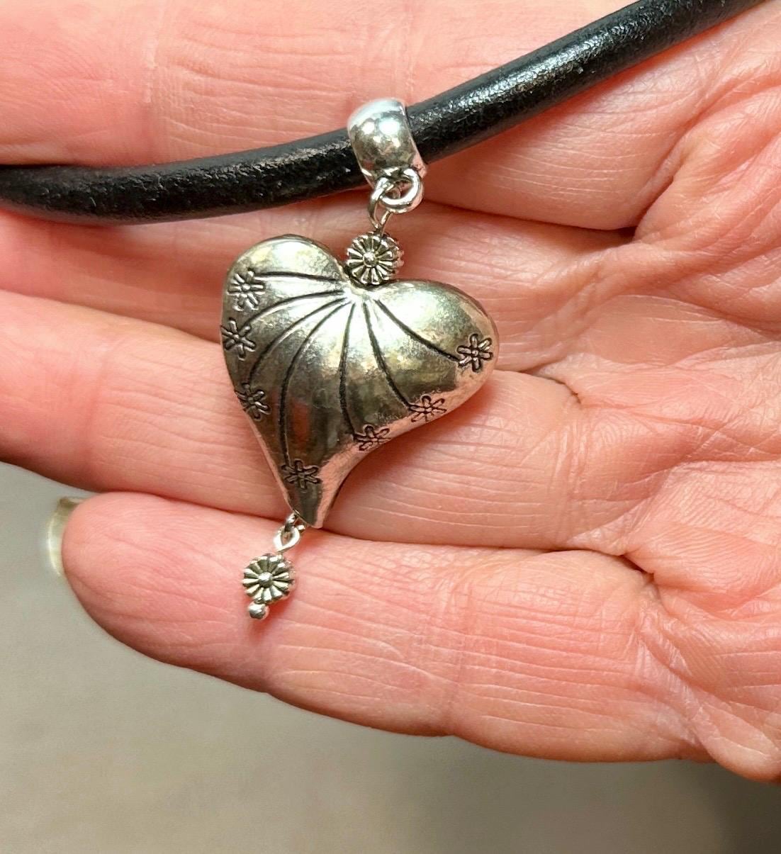 MossberryandStone Leather Choker Necklace With Puffed Heart Pendant