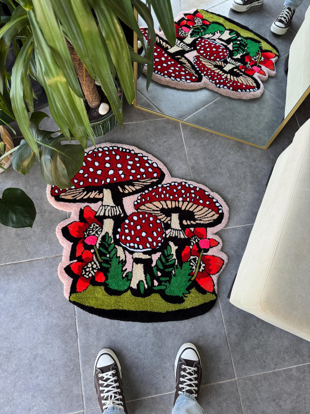 OrnnWorks Vintage Mushrooms Plants Fluffy Tufted Rug 80cm