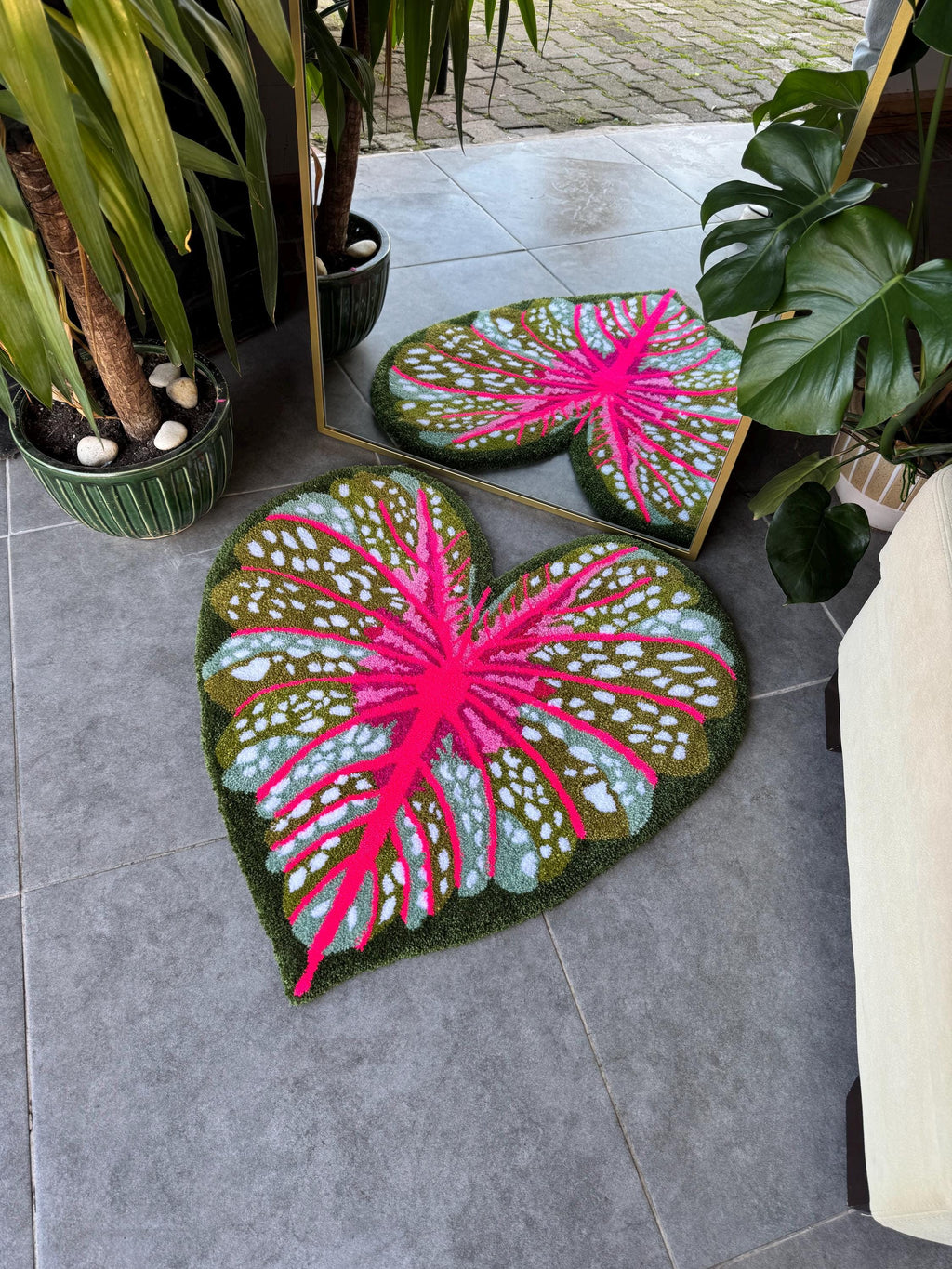 Heart Shaped Caladium Leaf Fluffy Handmade Tufted Rug