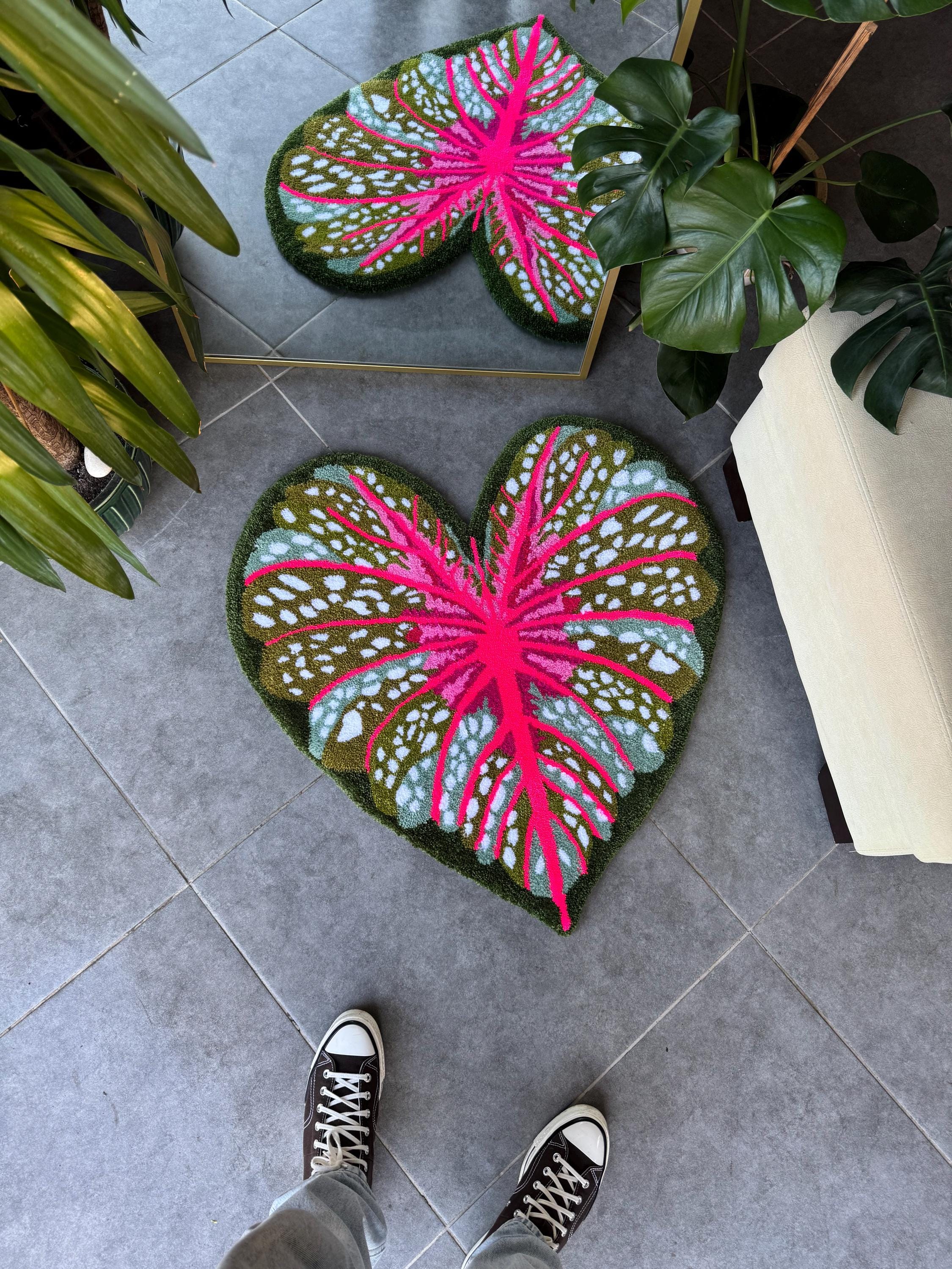 Heart Shaped Caladium Leaf Fluffy Handmade Tufted Rug