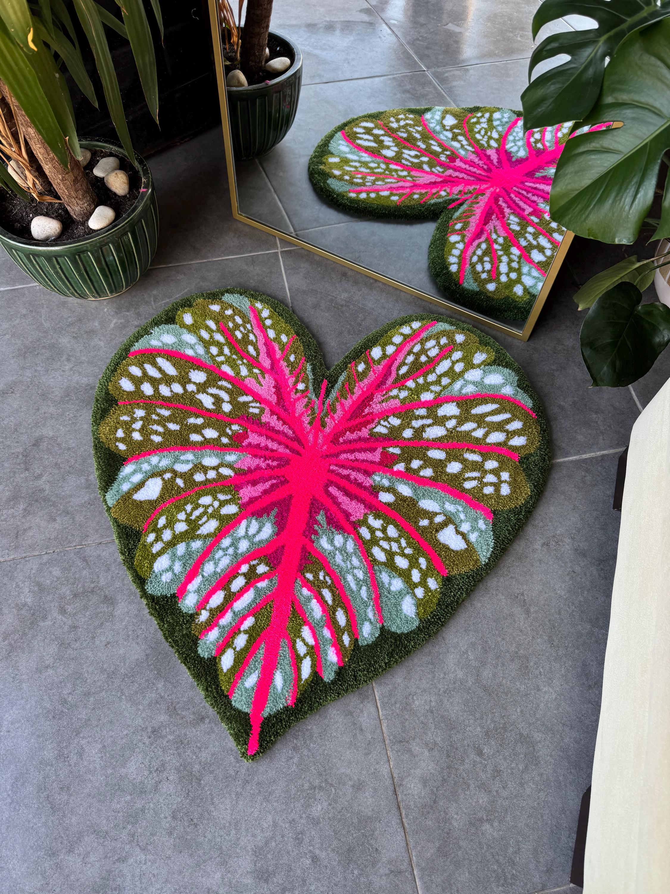 Heart Shaped Caladium Leaf Fluffy Handmade Tufted Rug