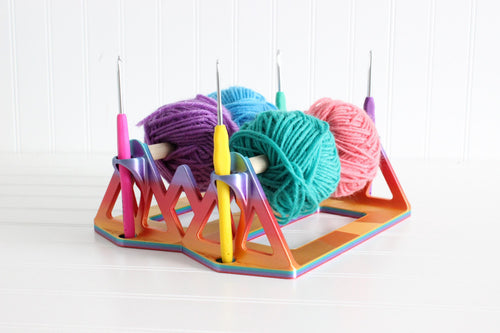 DelightfullyDutch Yarn Holder Spinner 3D Printed Birch Wood Shaft for Crochet