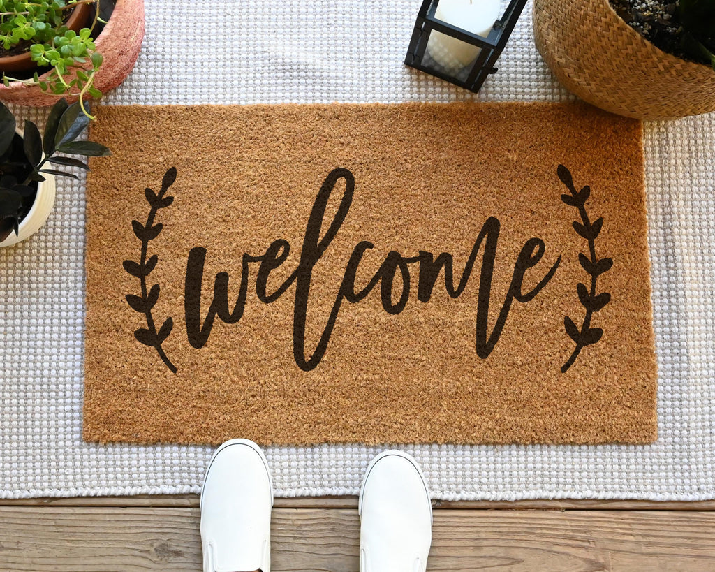 HamlinRowShop Farmhouse Coir Doormat with Cursive Welcome Design