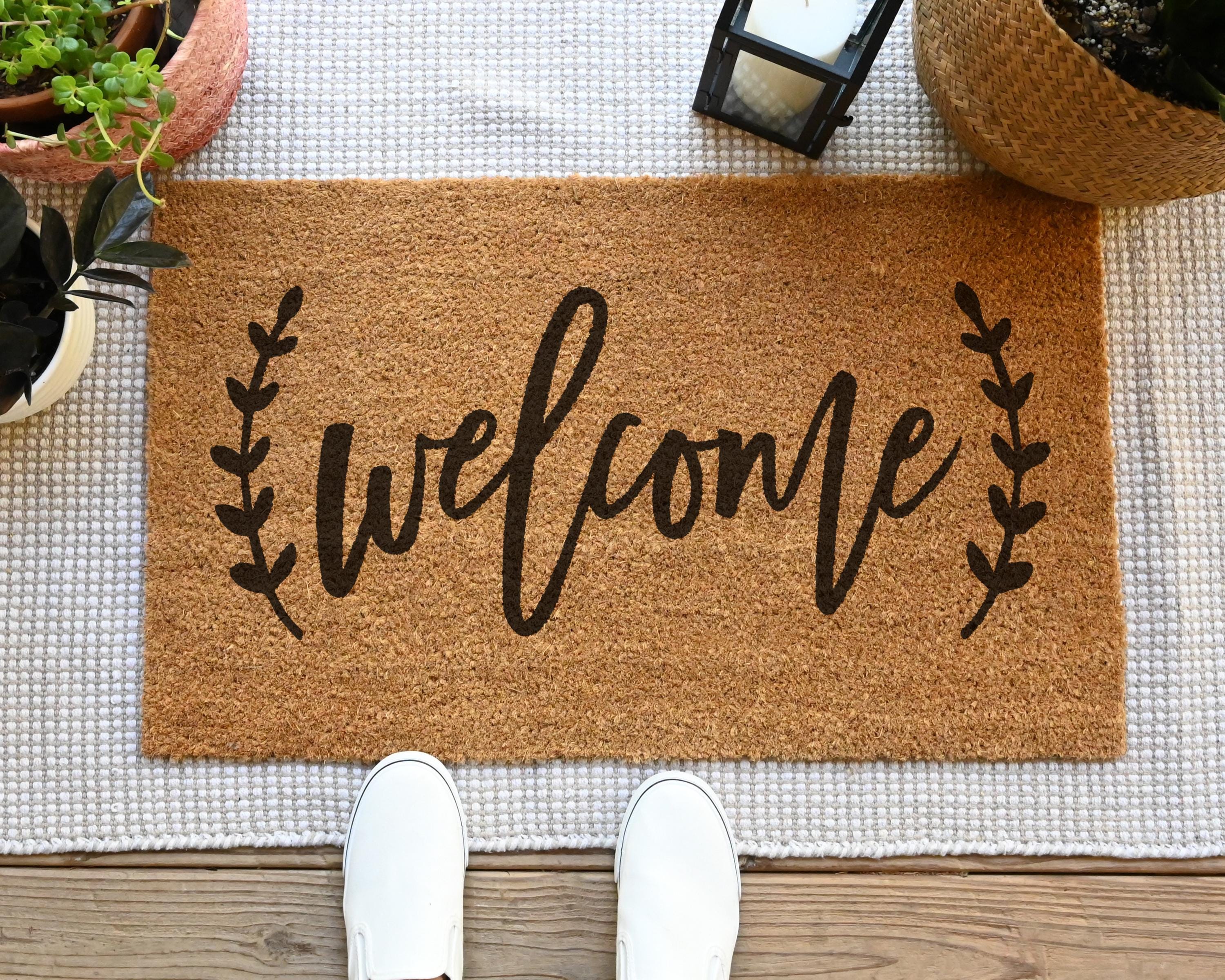 HamlinRowShop Farmhouse Coir Doormat with Cursive Welcome Design
