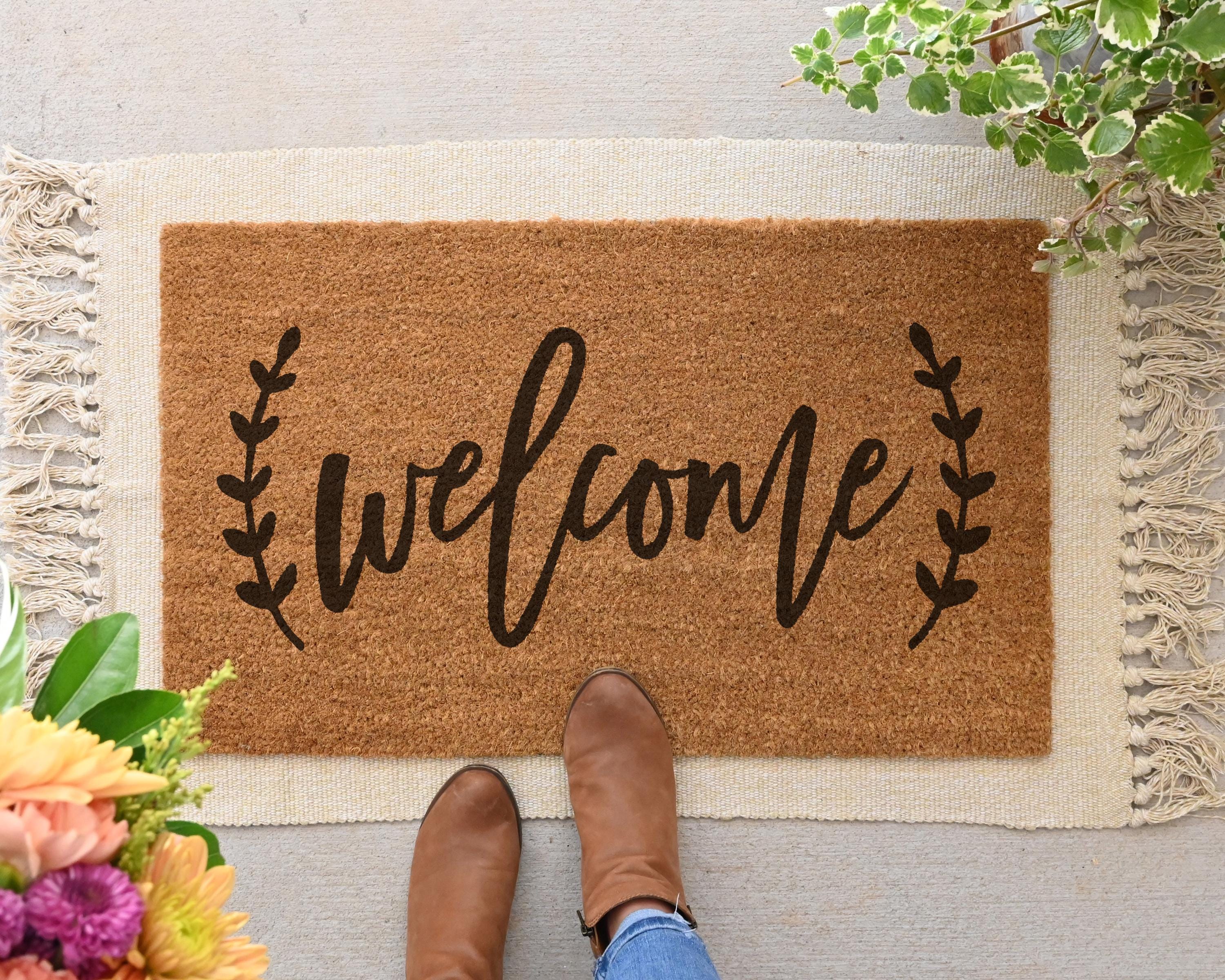 HamlinRowShop Farmhouse Coir Doormat with Cursive Welcome Design