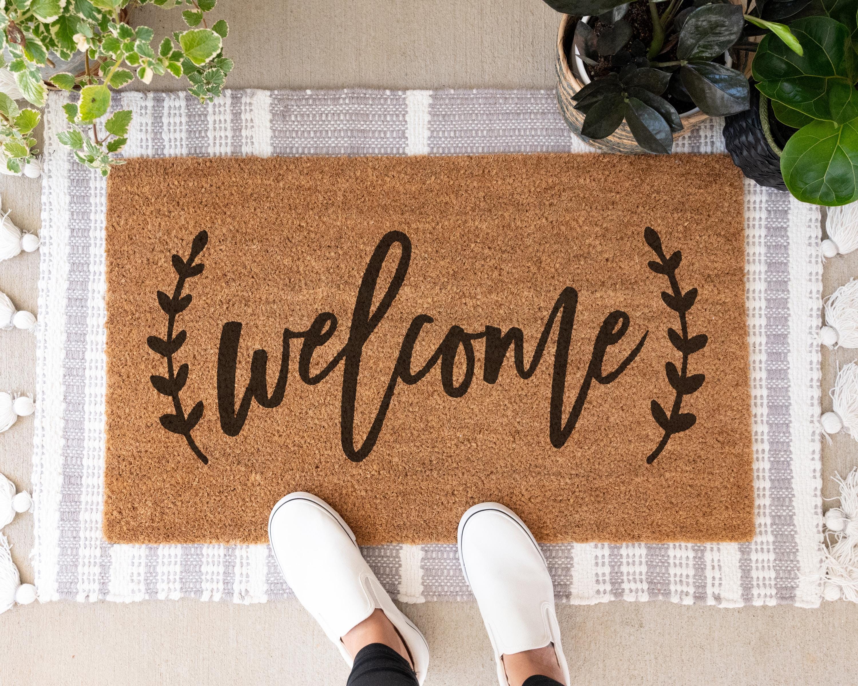 HamlinRowShop Farmhouse Coir Doormat with Cursive Welcome Design