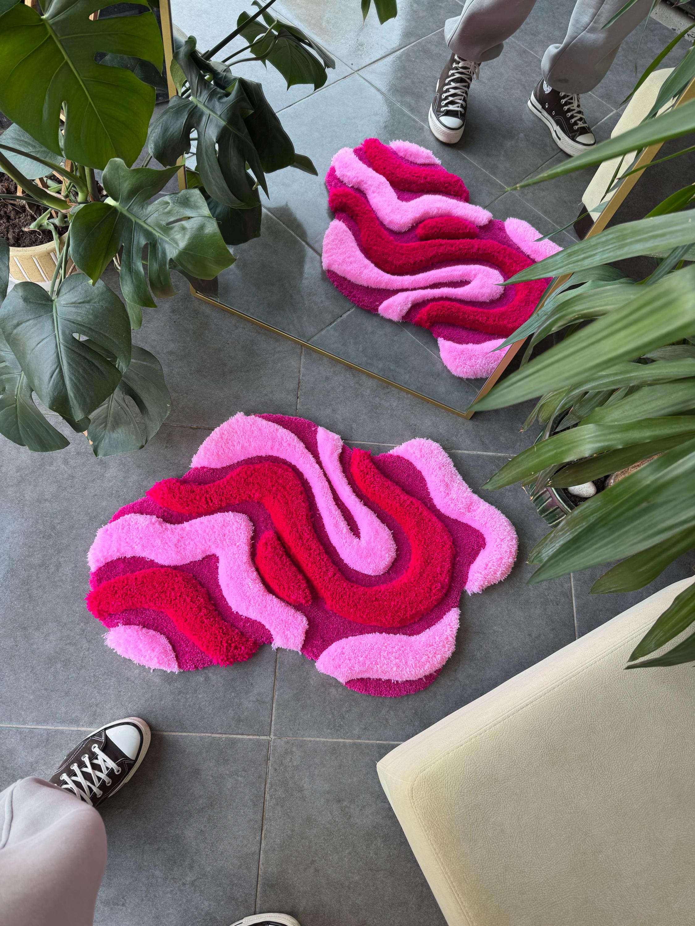 OrnnWorks Irregular Shaped Pink Abstract 3D Fluffy Handmade Tufted Rug