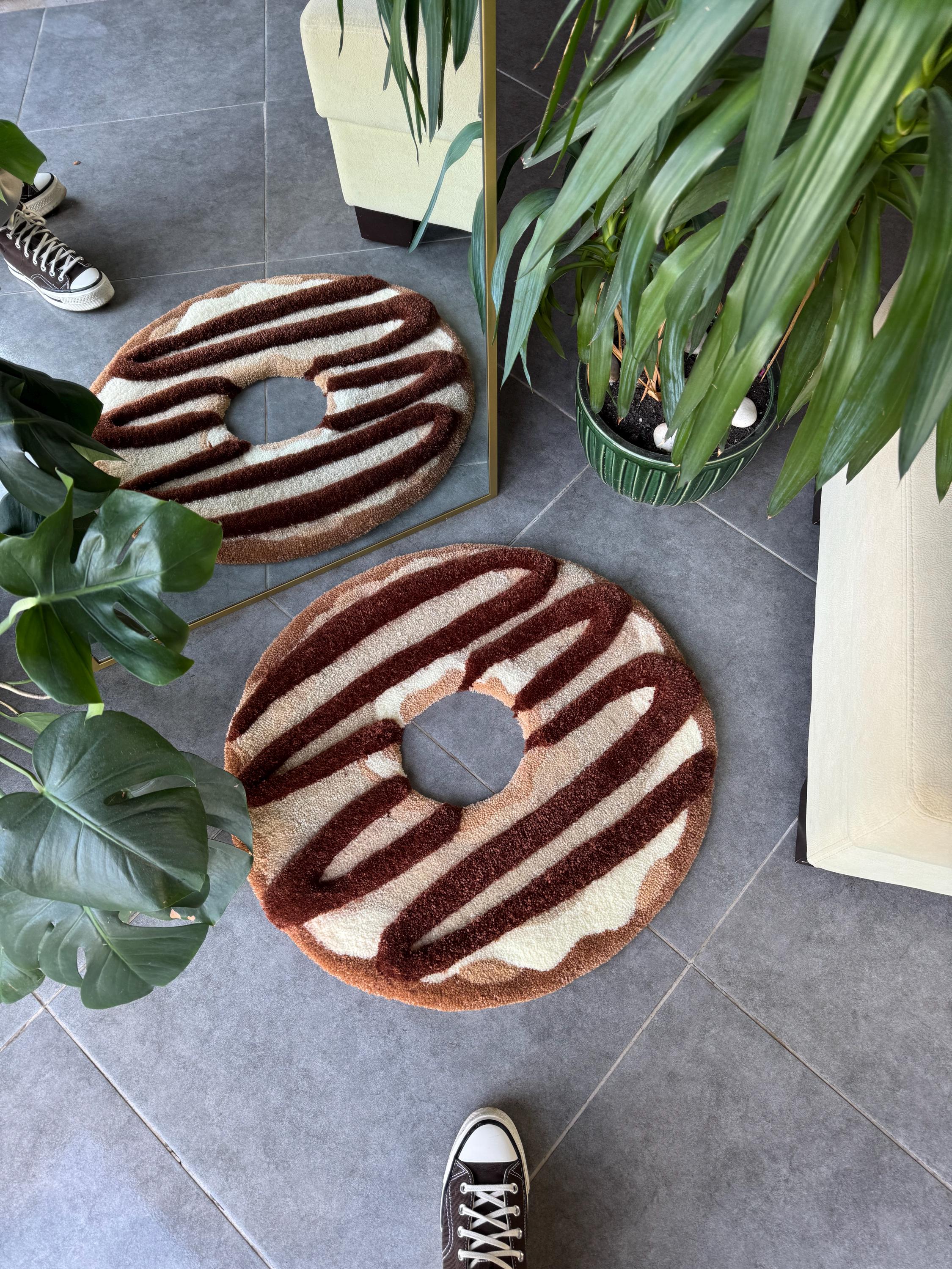OrnnWorks 3D Fluffy Chocolate Donut Handmade Tufted Rug