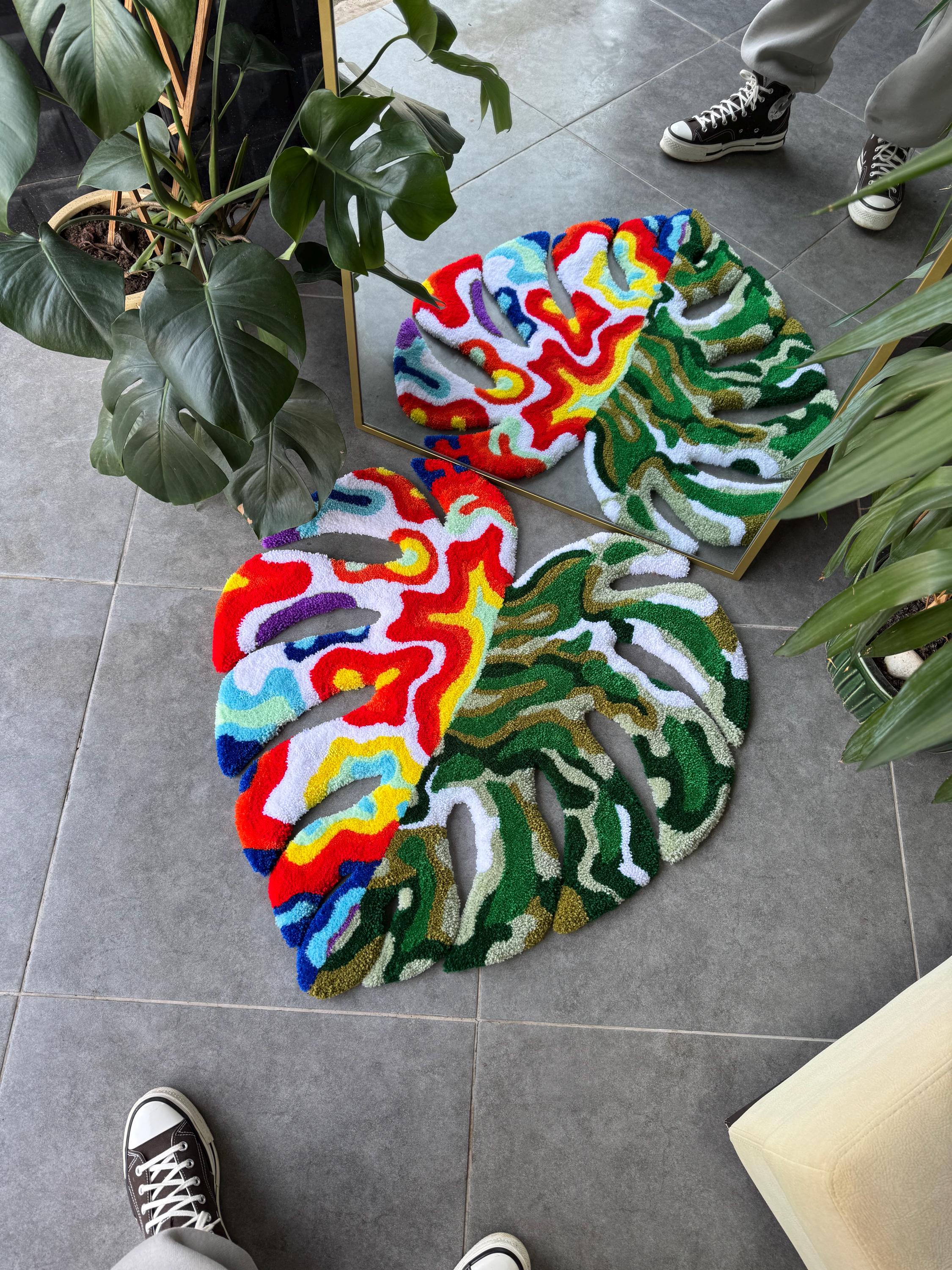OrnnWorks Thermal Colorful Monstera Leaf Fluffy Tufted Rug