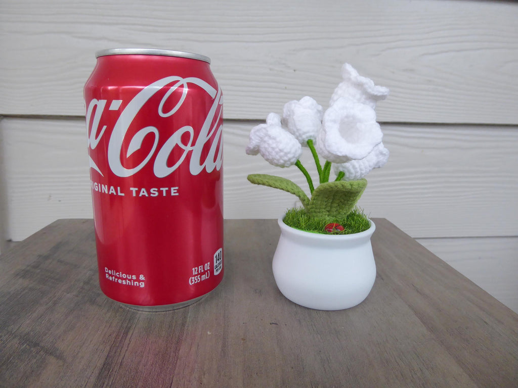 CrochetRecipe Handmade Tulip Mini Potted Plant Light Lamp 8in Pink