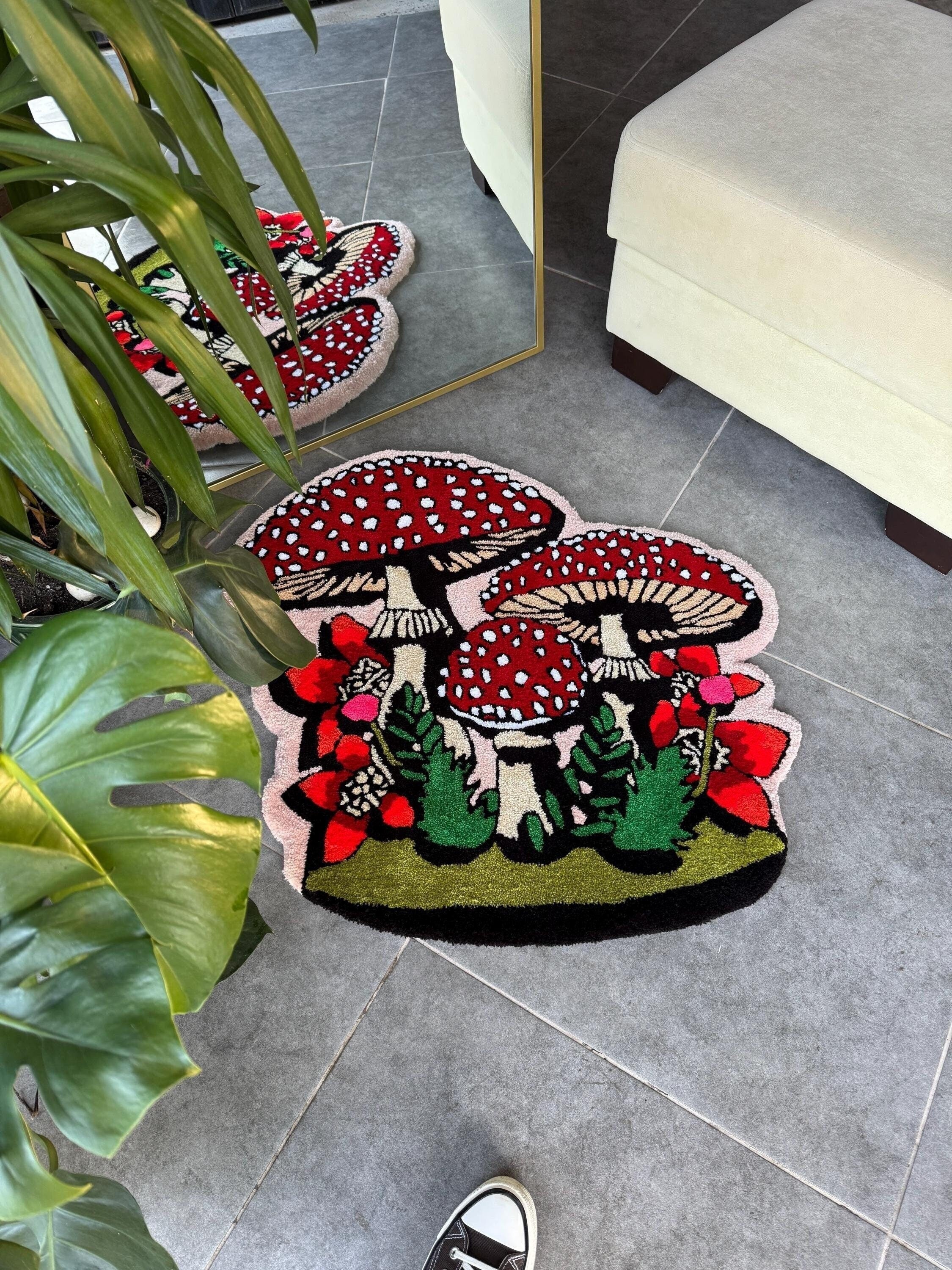 OrnnWorks Vintage Mushrooms Plants Fluffy Tufted Rug 80cm