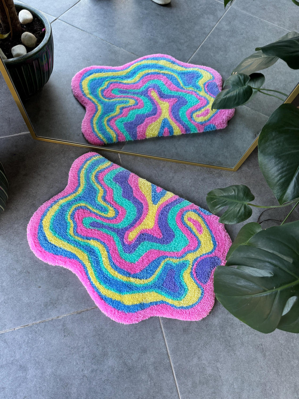 OrnnWorks Fluid Colorful Fluffy Tufted Rug