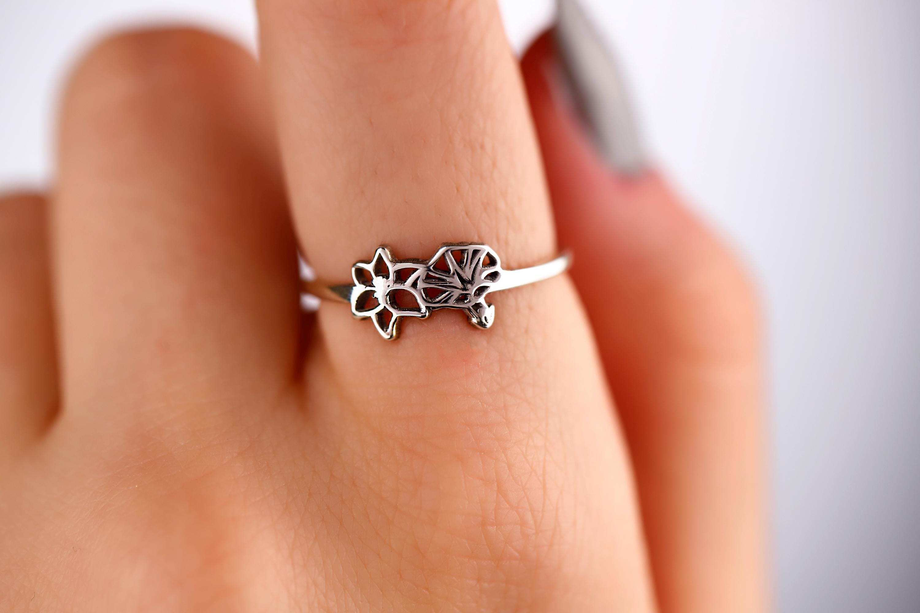 SilverGoldandRose Sterling Silver Birth Flower Ring Personalized Family Jewelry