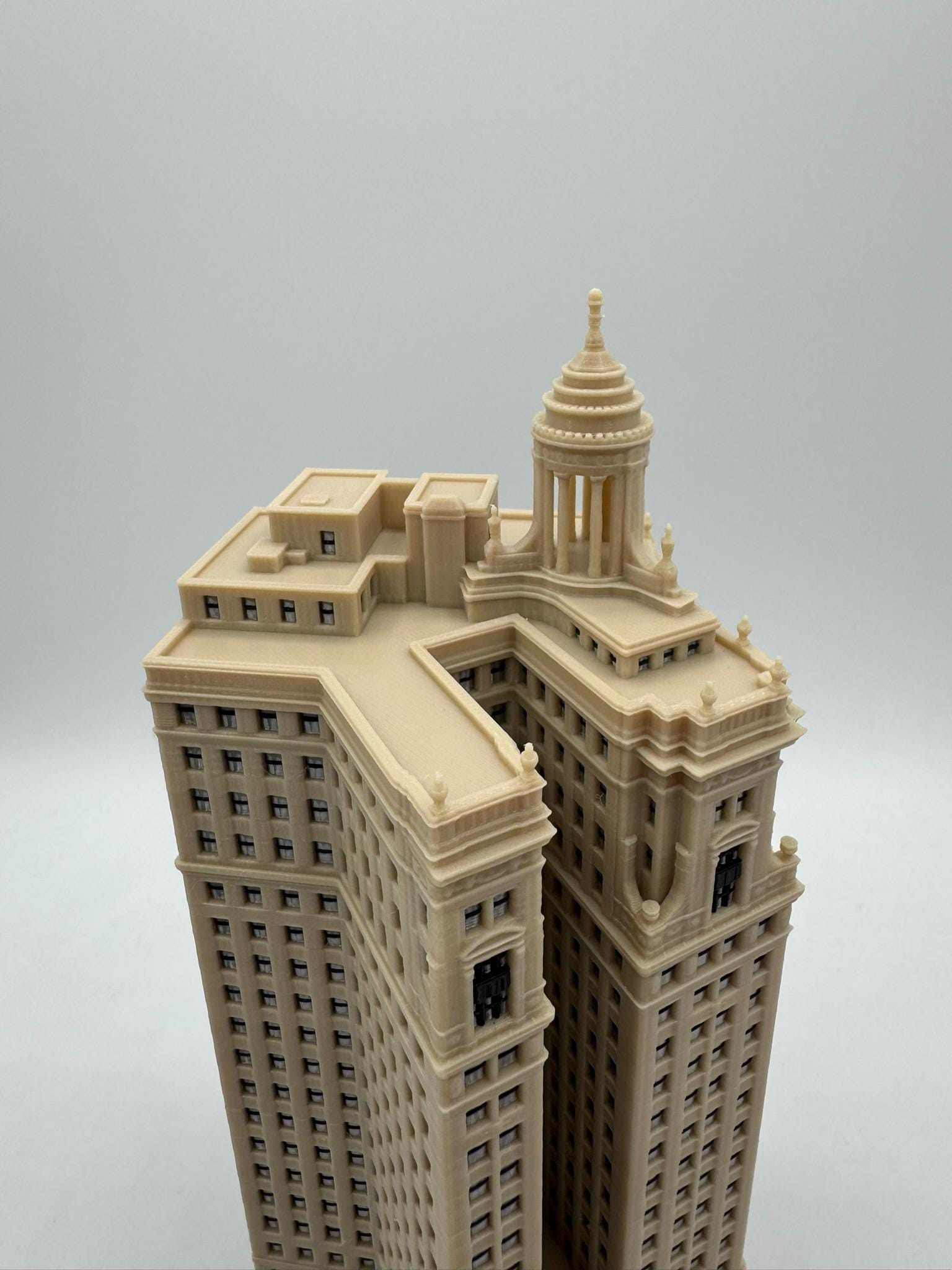 London Guarantee Building Model 3D Printed Full Color
