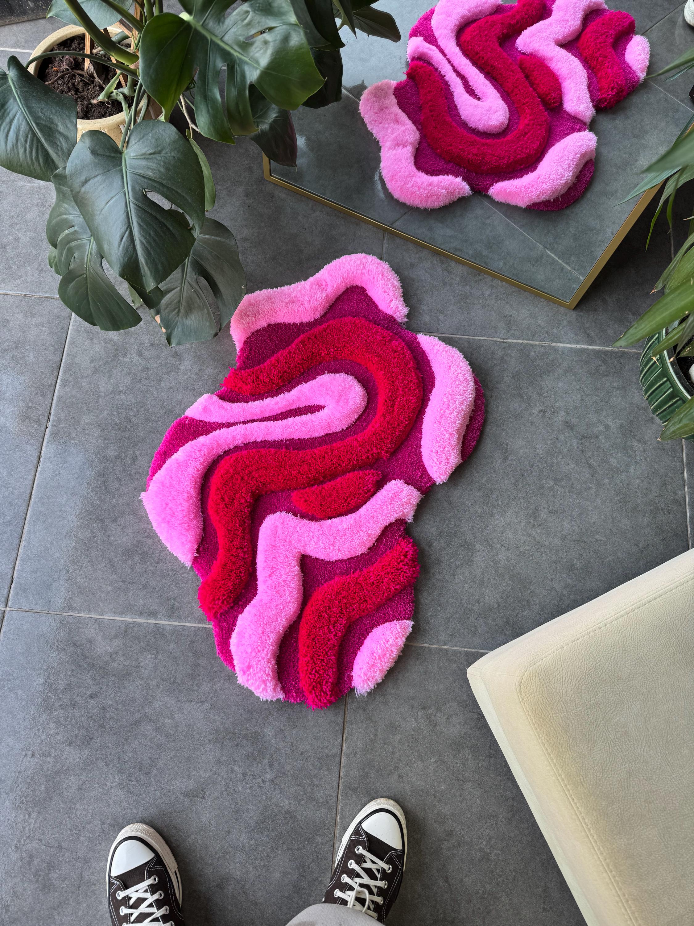 OrnnWorks Irregular Shaped Pink Abstract 3D Fluffy Handmade Tufted Rug