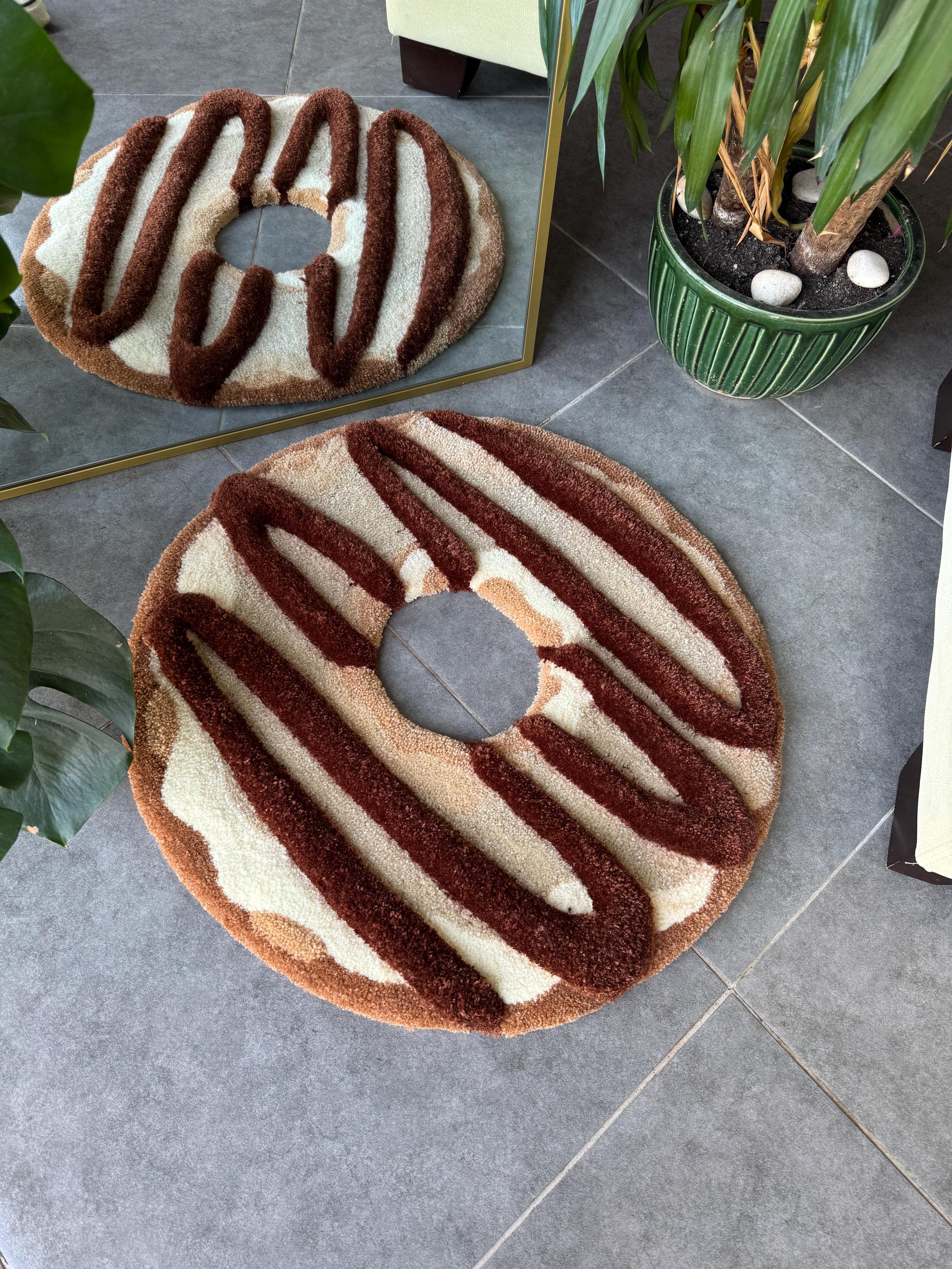 OrnnWorks 3D Fluffy Chocolate Donut Handmade Tufted Rug