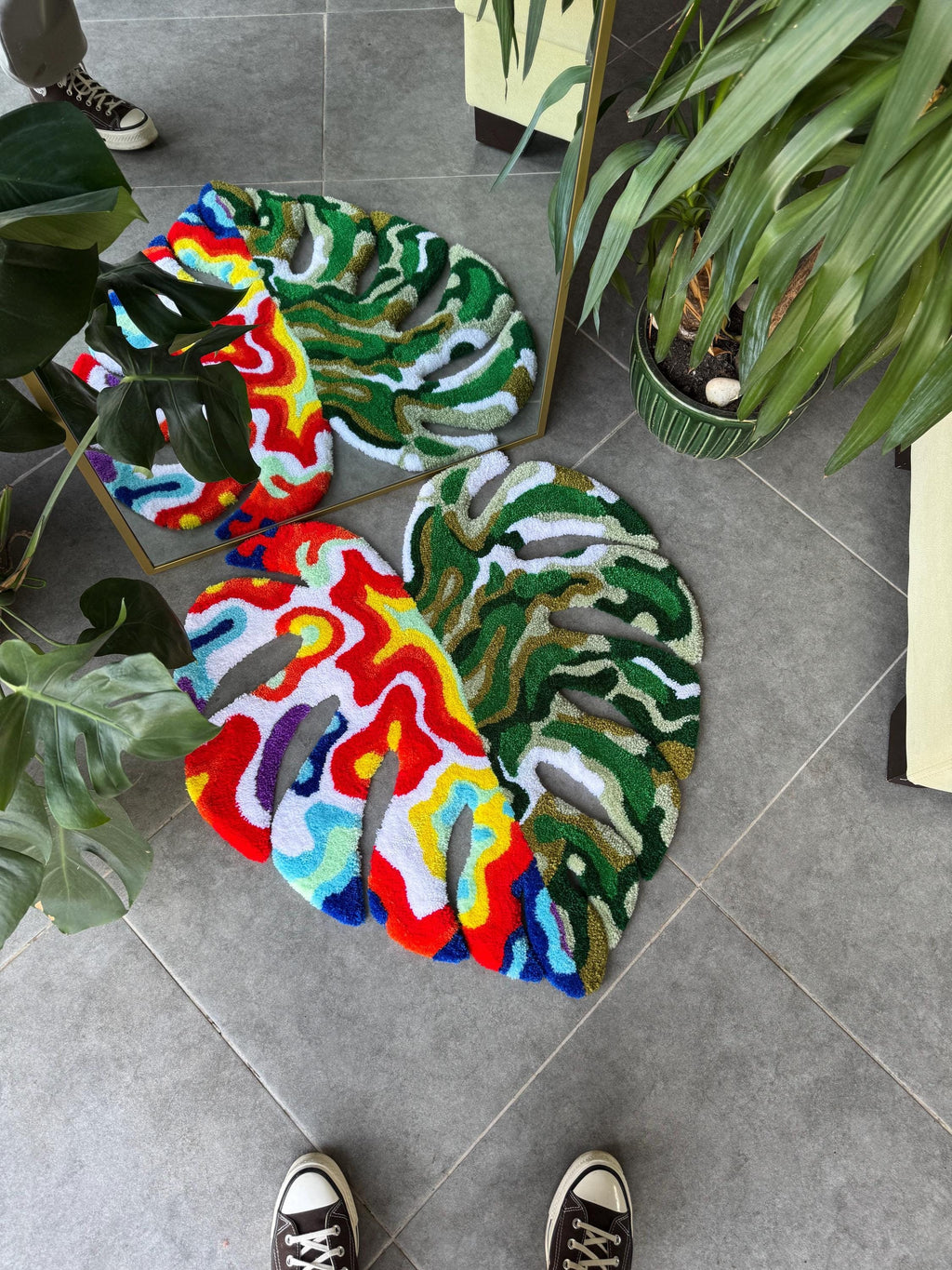 OrnnWorks Thermal Colorful Monstera Leaf Fluffy Tufted Rug