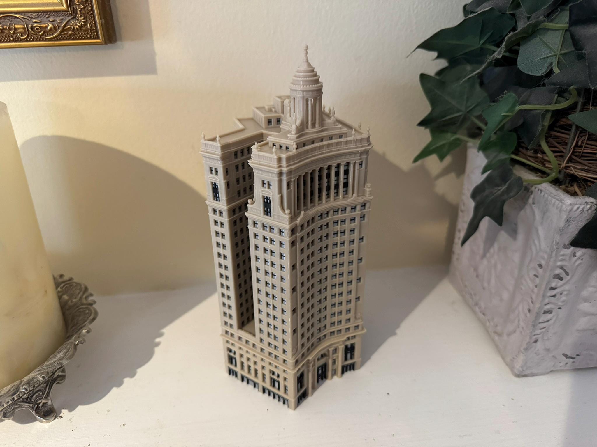 London Guarantee Building Model 3D Printed Full Color
