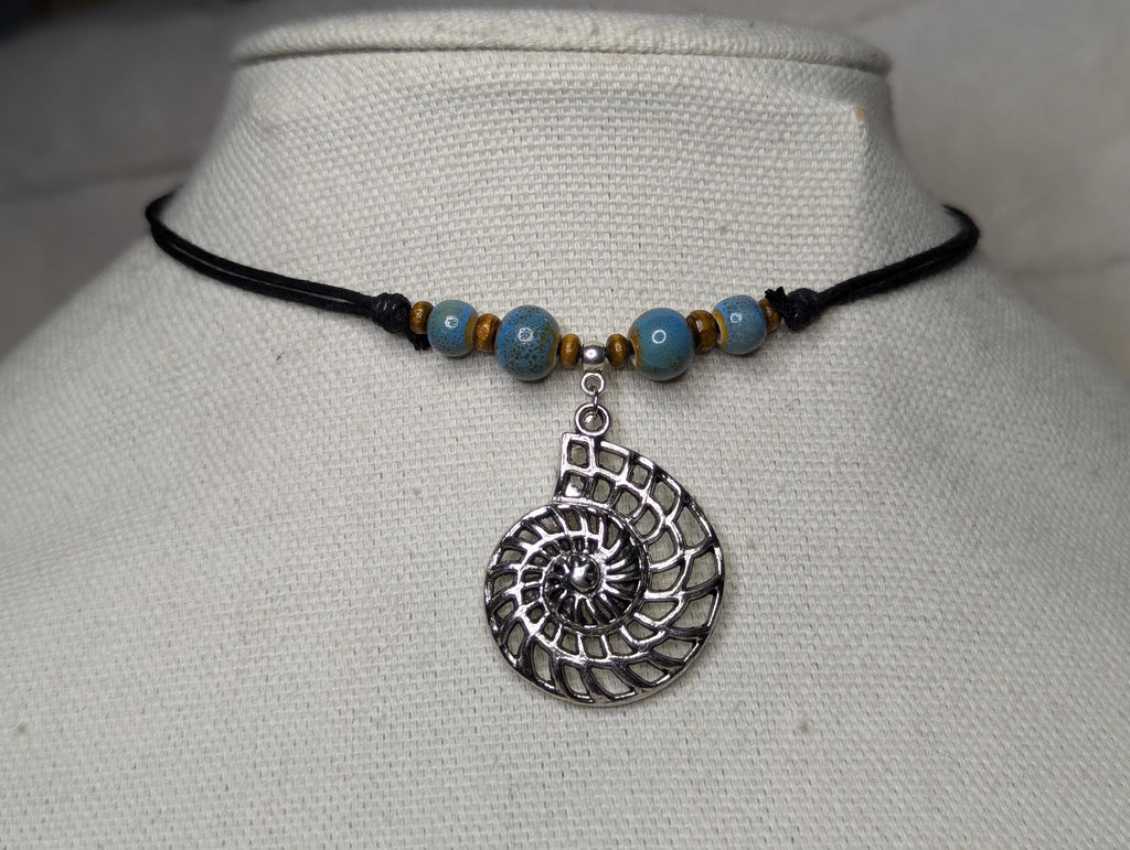 NoctemPottery Ceramic Beaded Conch Shell Charm Adjustable Pendant Necklace