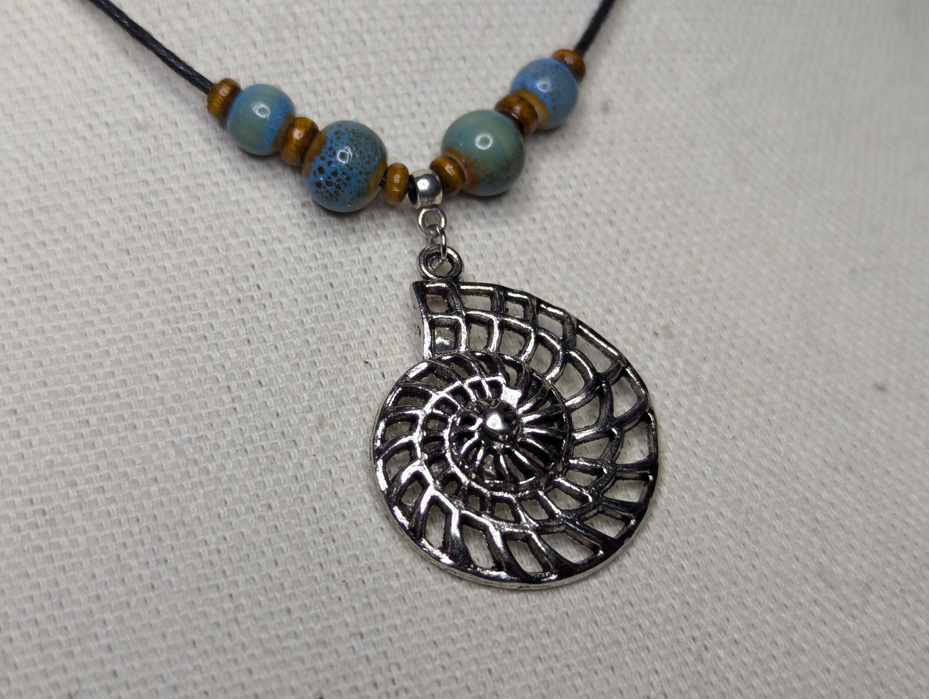NoctemPottery Ceramic Beaded Conch Shell Charm Adjustable Pendant Necklace
