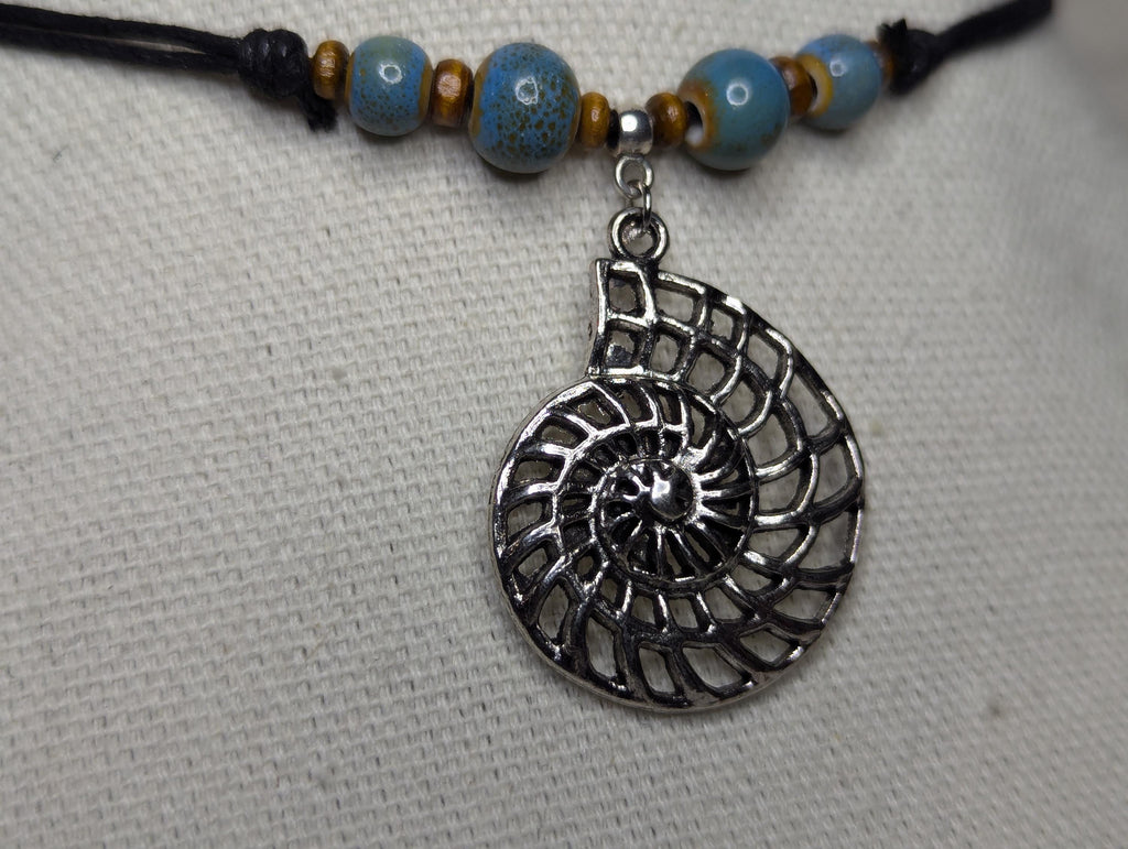 NoctemPottery Ceramic Beaded Conch Shell Charm Adjustable Pendant Necklace