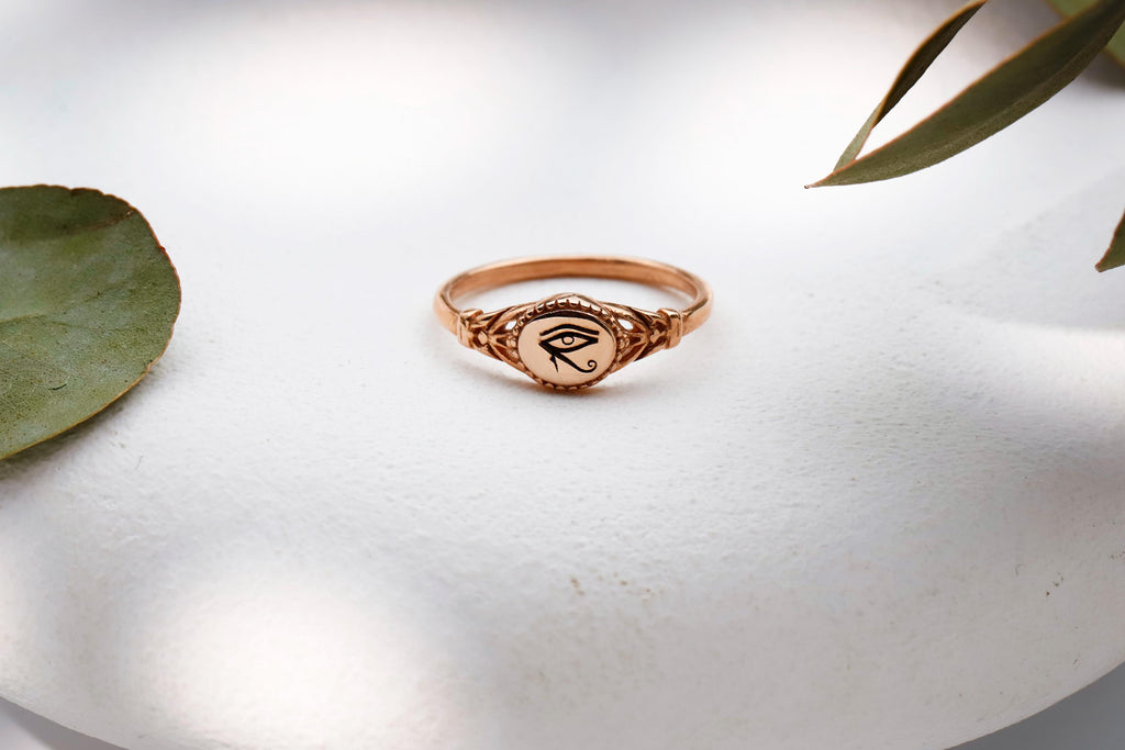 SilverGoldandRose Horus Eye Signet Ring 925 Sterling Silver Midi