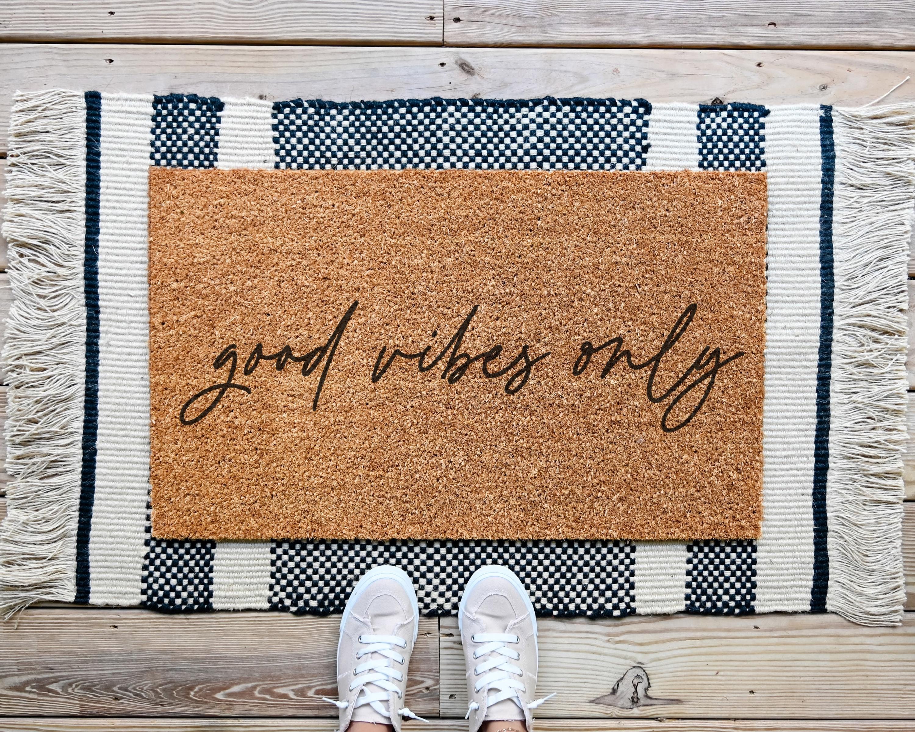 HamlinRowShop Good Vibes Only Coir Doormat Natural Coir Slip-Resistant Rubber Backing