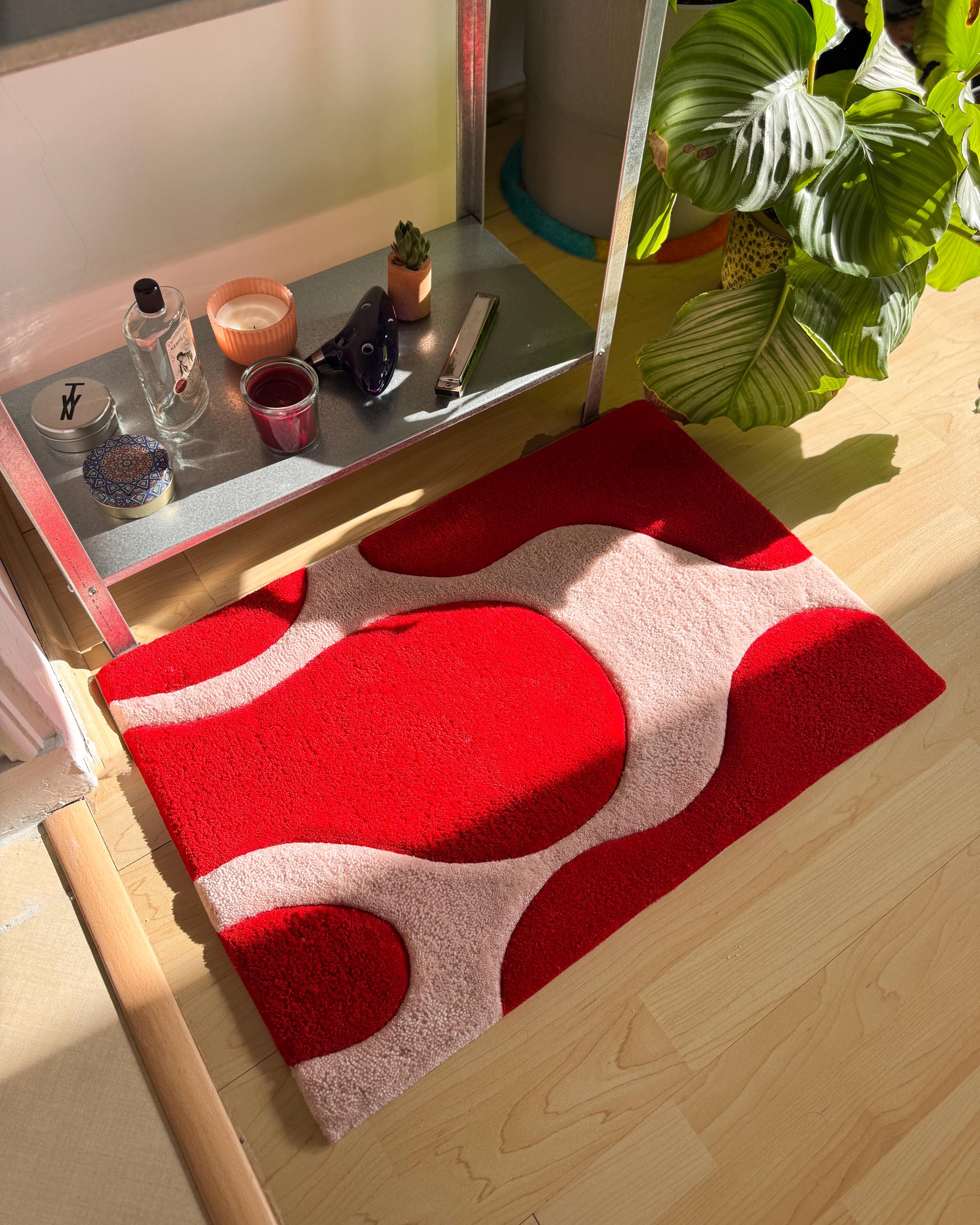 LargoModern Powder Pink and Red Wavy Handmade Tufted Rug