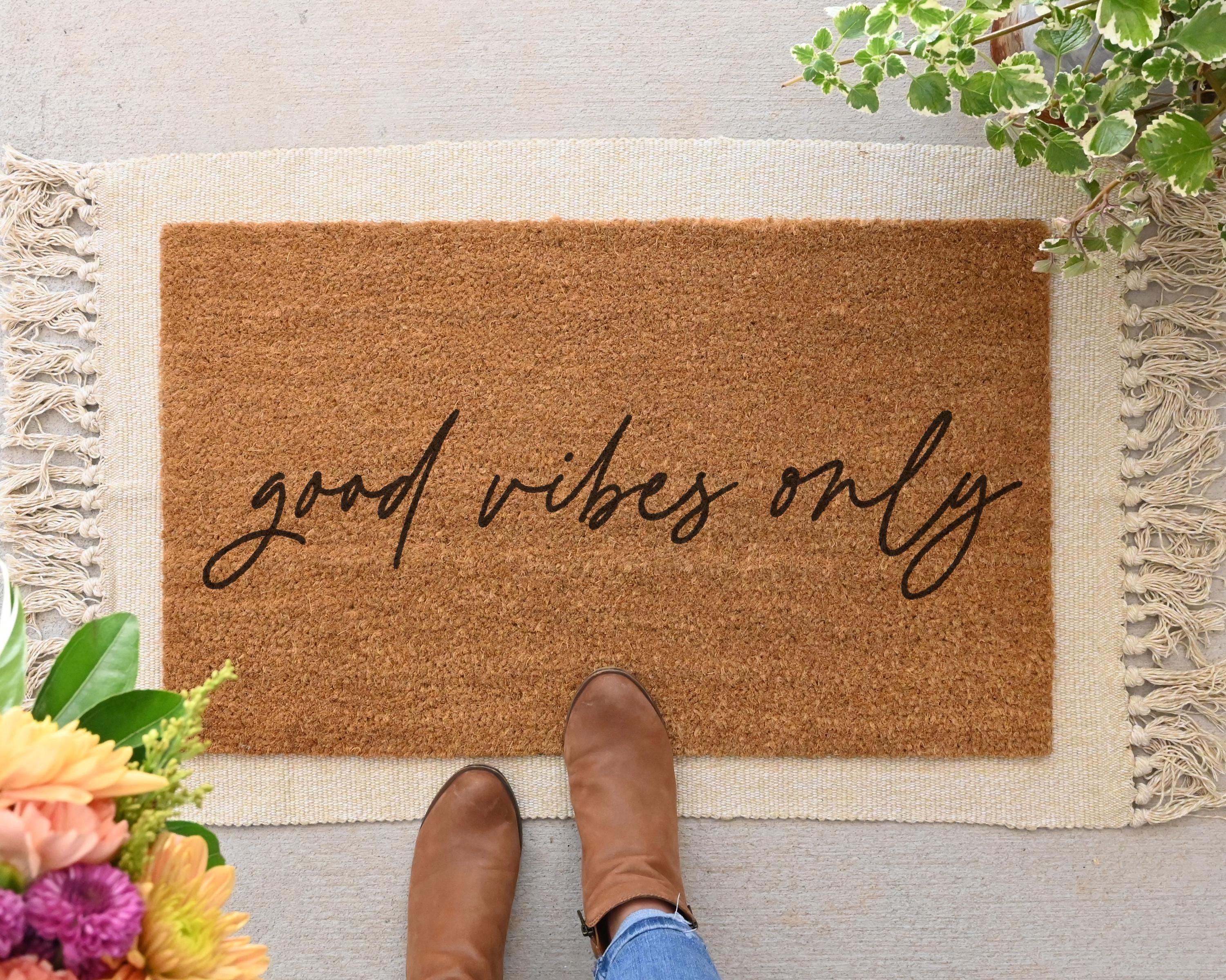 HamlinRowShop Good Vibes Only Coir Doormat Natural Coir Slip-Resistant Rubber Backing