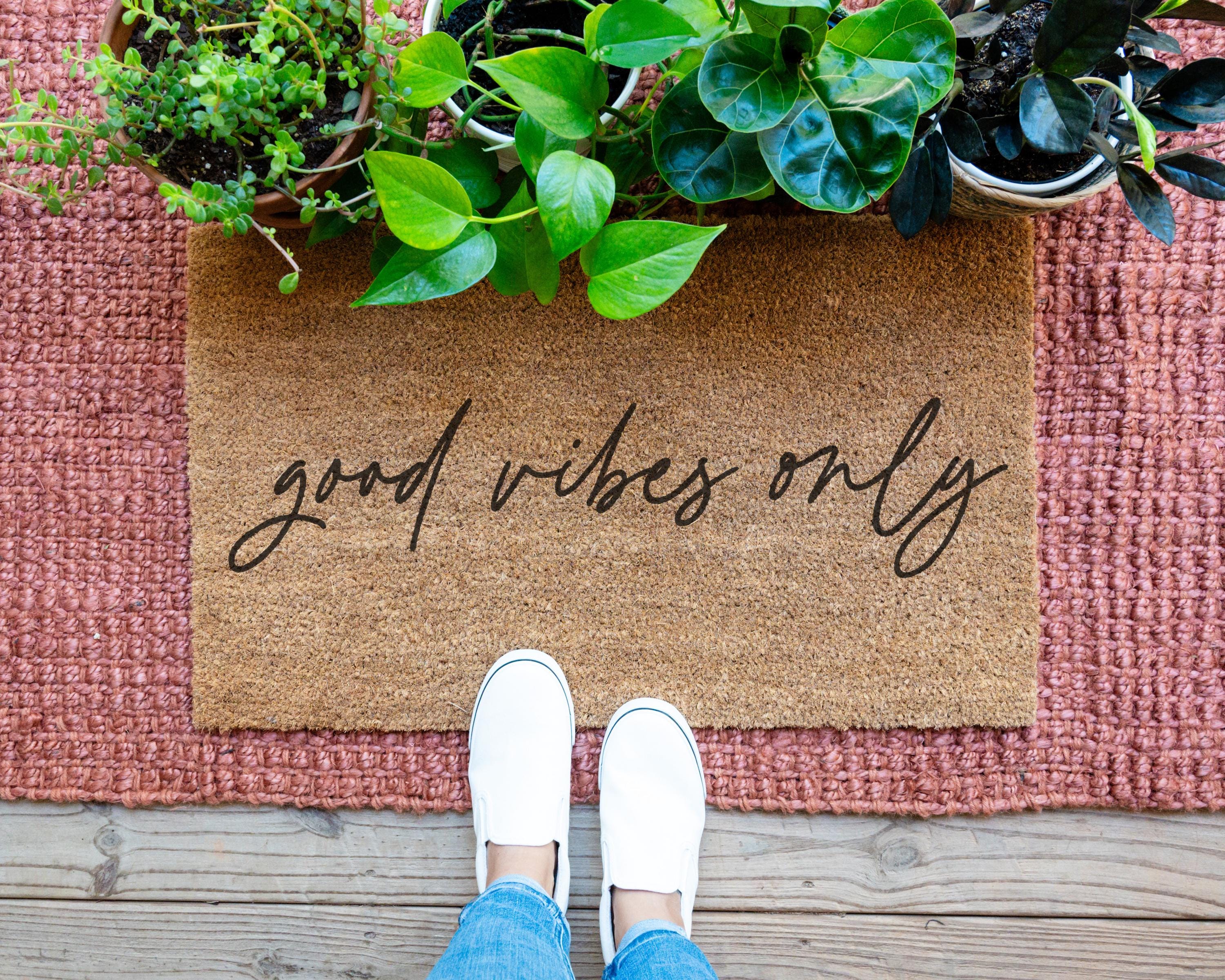 HamlinRowShop Good Vibes Only Coir Doormat Natural Coir Slip-Resistant Rubber Backing
