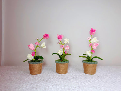 CrochetRecipe Handmade Tulip Mini Potted Plant Light Lamp 8in Pink