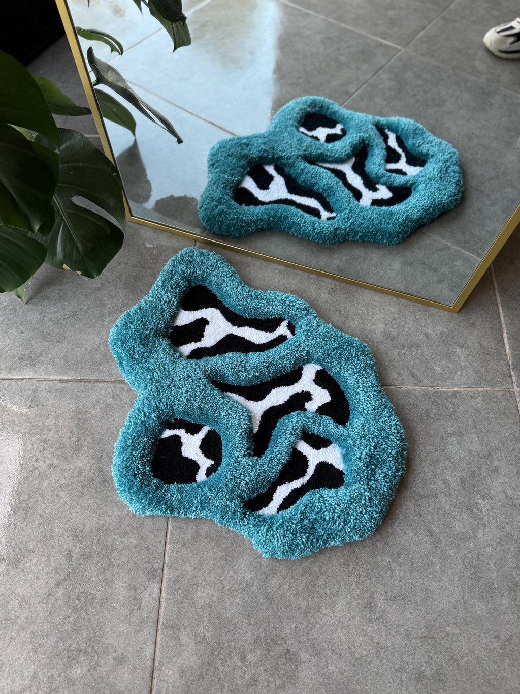 OrnnWorks 3D Blue Abstract Cow Print Handmade Tufted Rug