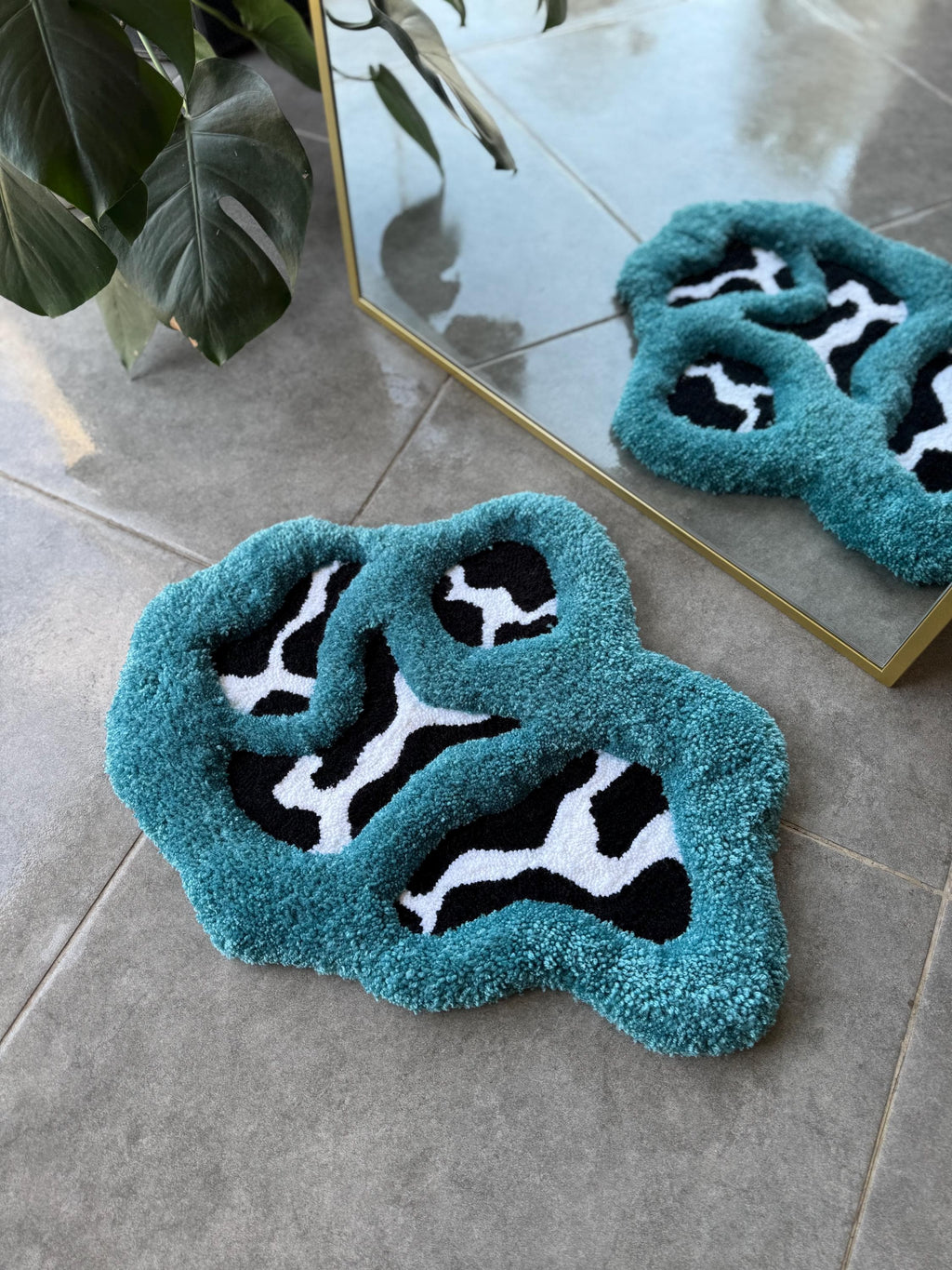 OrnnWorks 3D Blue Abstract Cow Print Handmade Tufted Rug