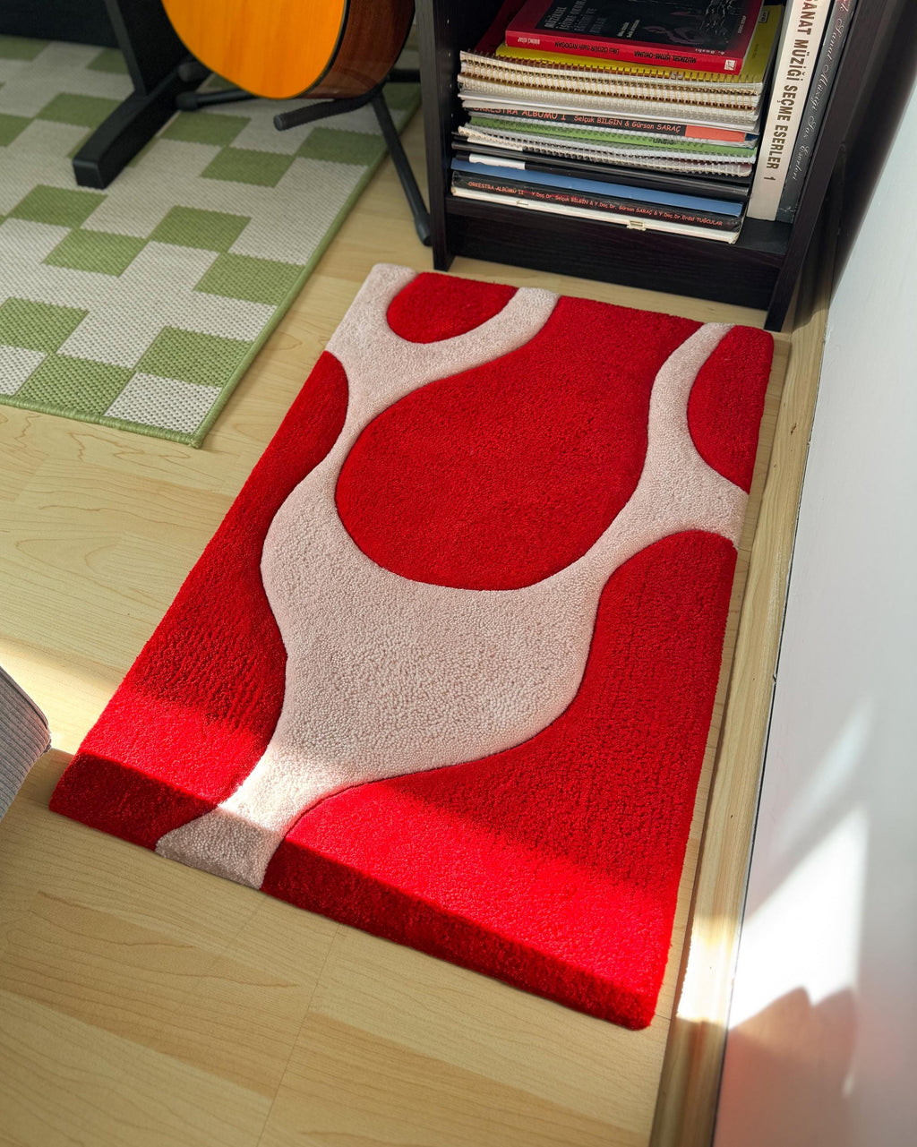 LargoModern Powder Pink and Red Wavy Handmade Tufted Rug