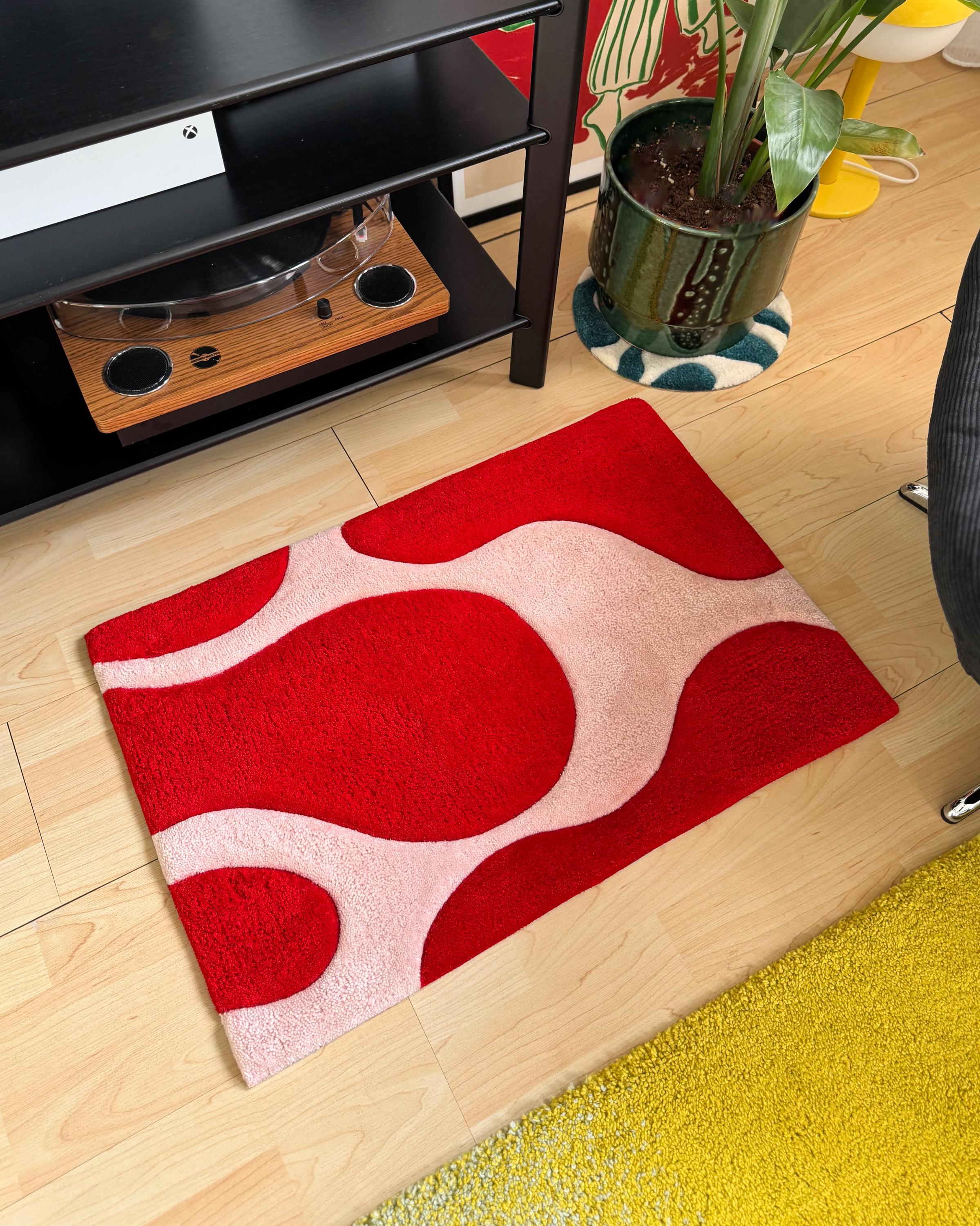 LargoModern Powder Pink and Red Wavy Handmade Tufted Rug