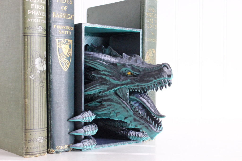 Dragon Book Nook, Fourth Wing Bookshelf Decor, Bookish, Valentine’s Day Gift
