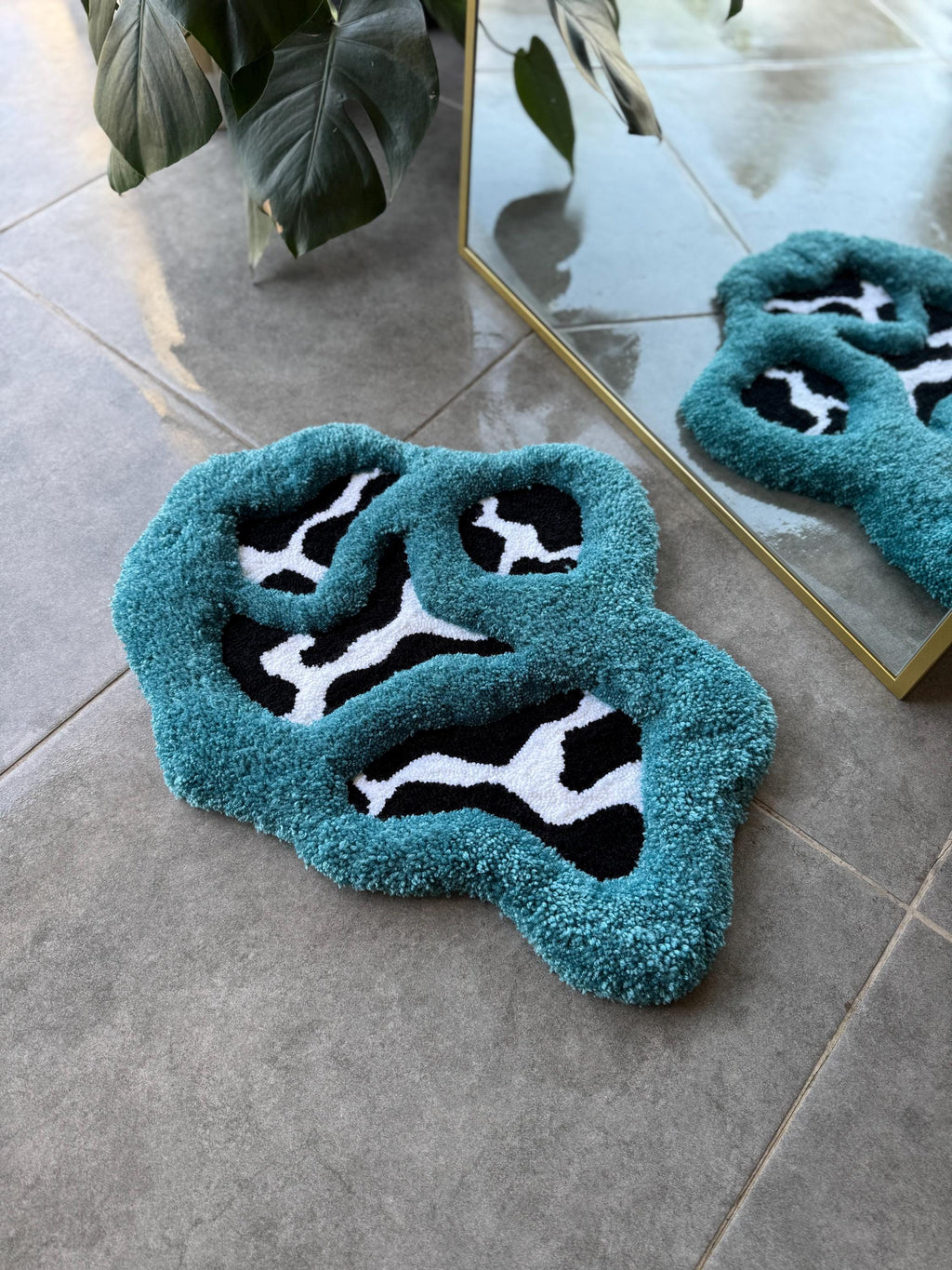 OrnnWorks 3D Blue Abstract Cow Print Handmade Tufted Rug