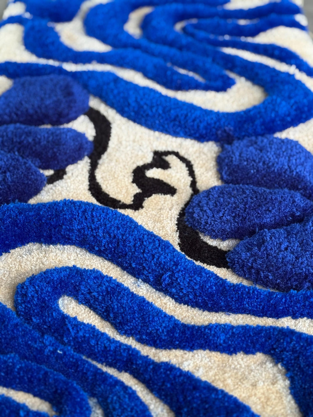 OrnnWorks 3D Floral Tufted Rug Navy And Beige