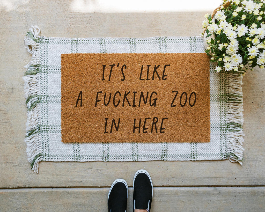HamlinRowShop Funny 'It's Like a Zoo' Coir Doormat Humorous Welcome Mat
