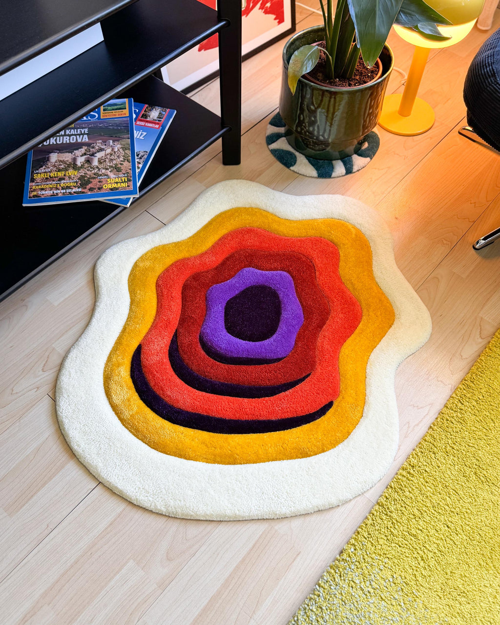 LargoModern Custom Handmade Psychedelic Fluffy Tufted Rug