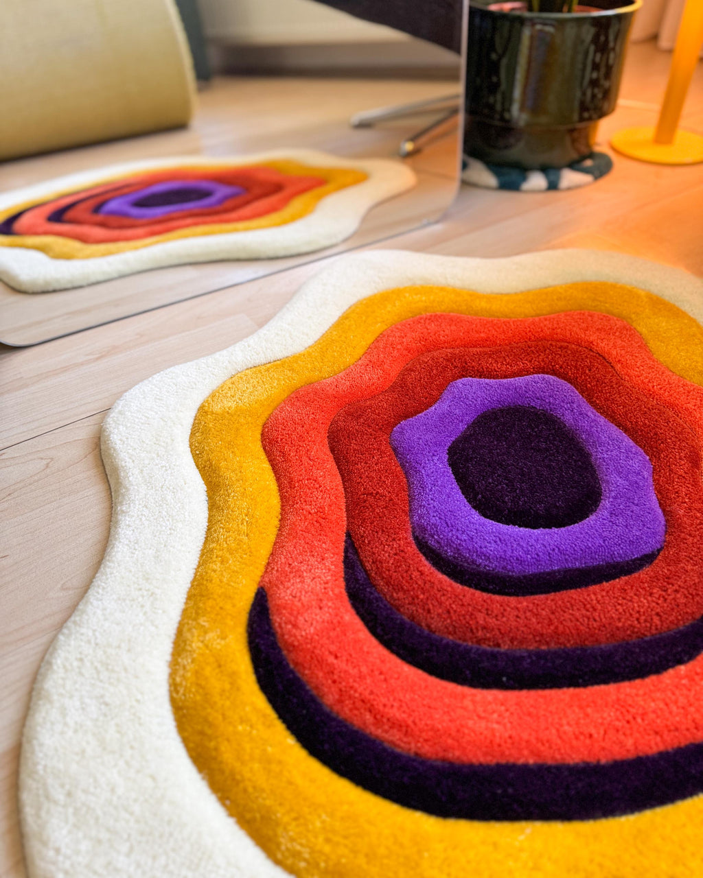 LargoModern Custom Handmade Psychedelic Fluffy Tufted Rug