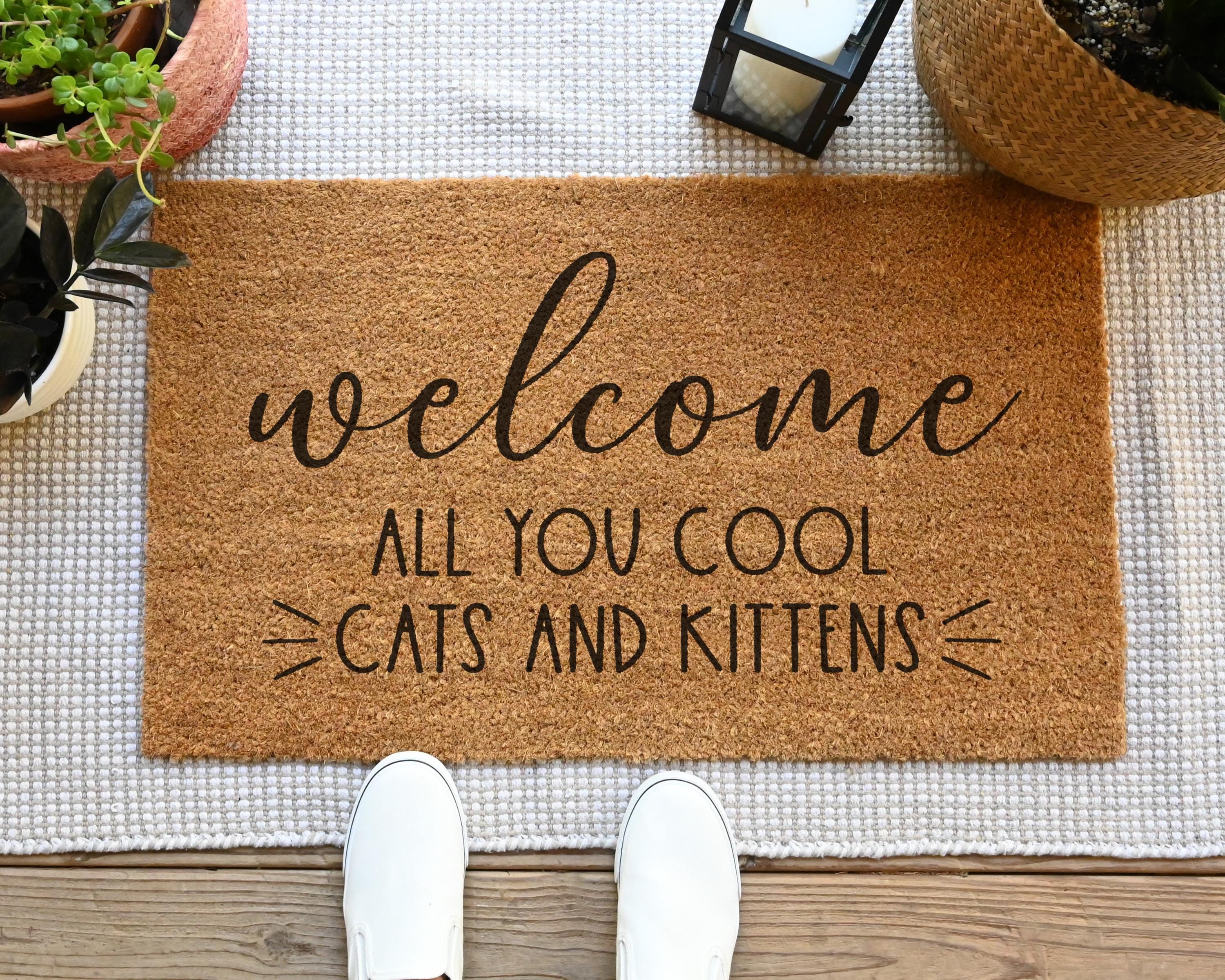 HamlinRowShop Welcome All You Cool Cats And Kittens Coir Doormat 16x24in
