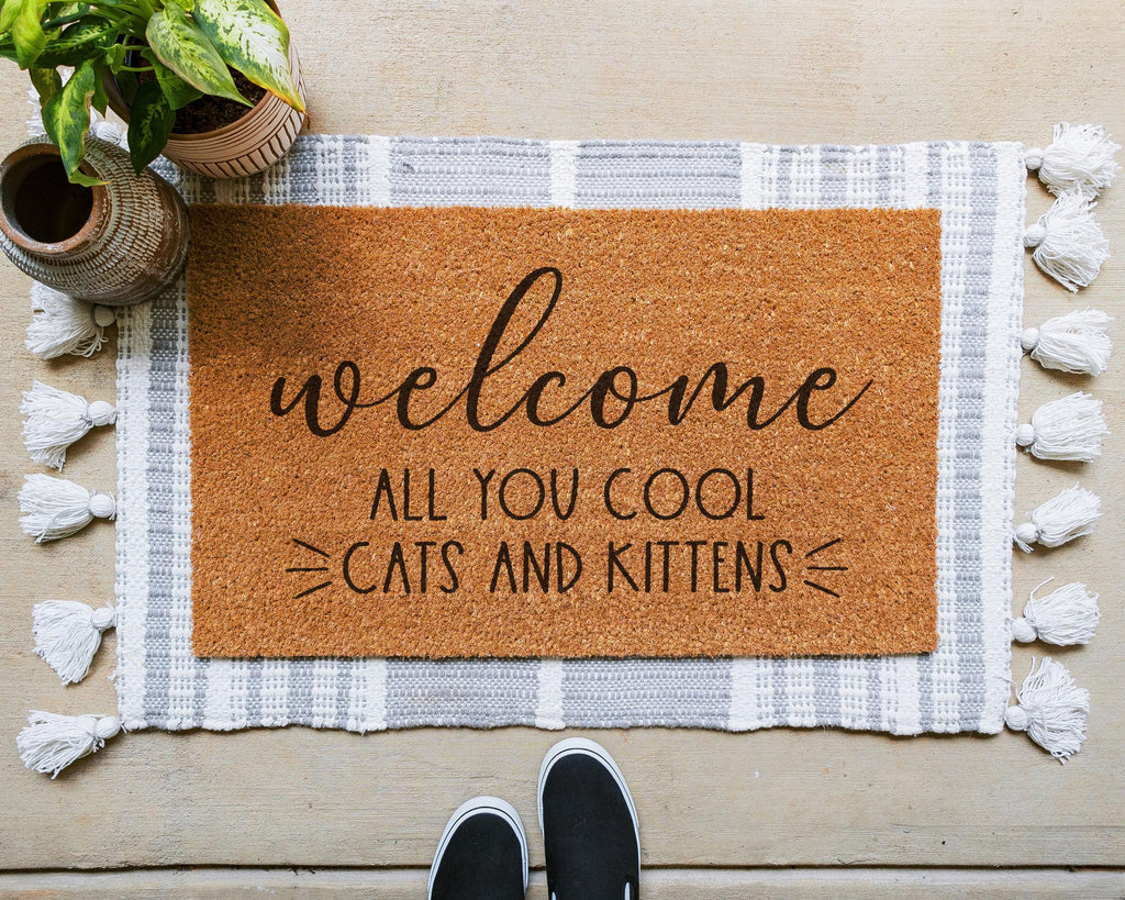 HamlinRowShop Welcome All You Cool Cats And Kittens Coir Doormat 16x24in