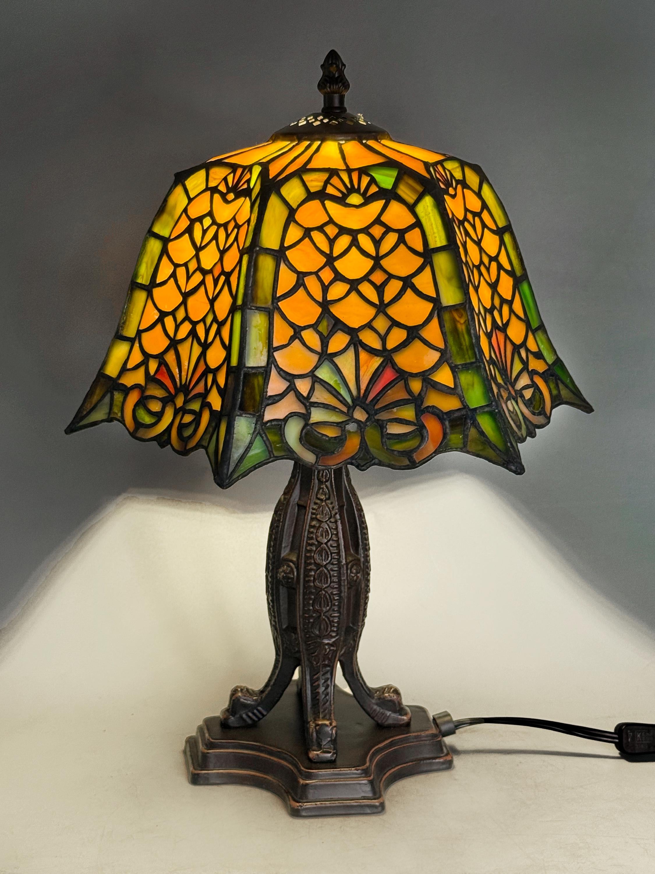 U2Antique 12" Tiffany Table Lamp Diamond Shell Stained Glass