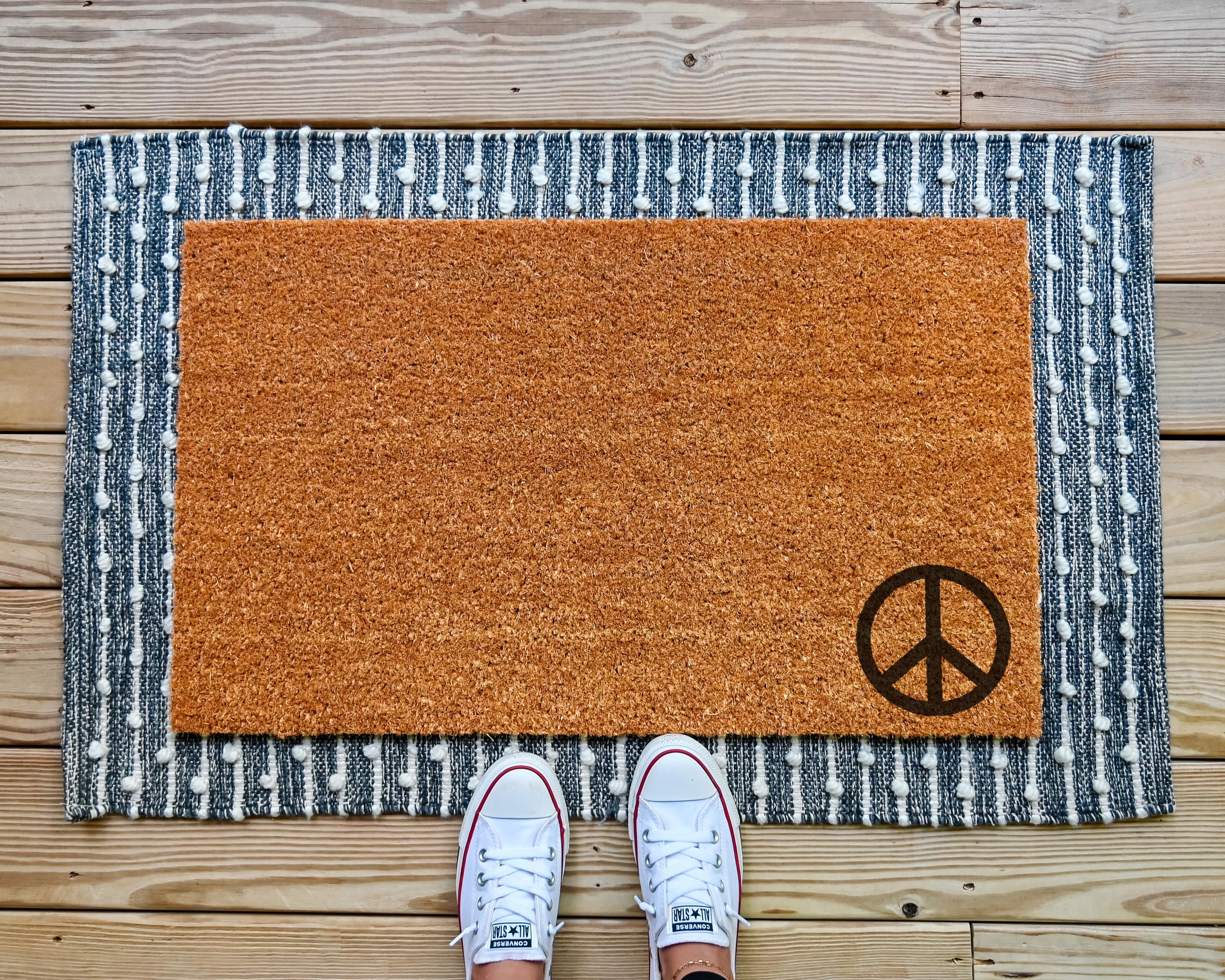 HamlinRowShop Welcome Cursive Script Coir Doormat Front Porch