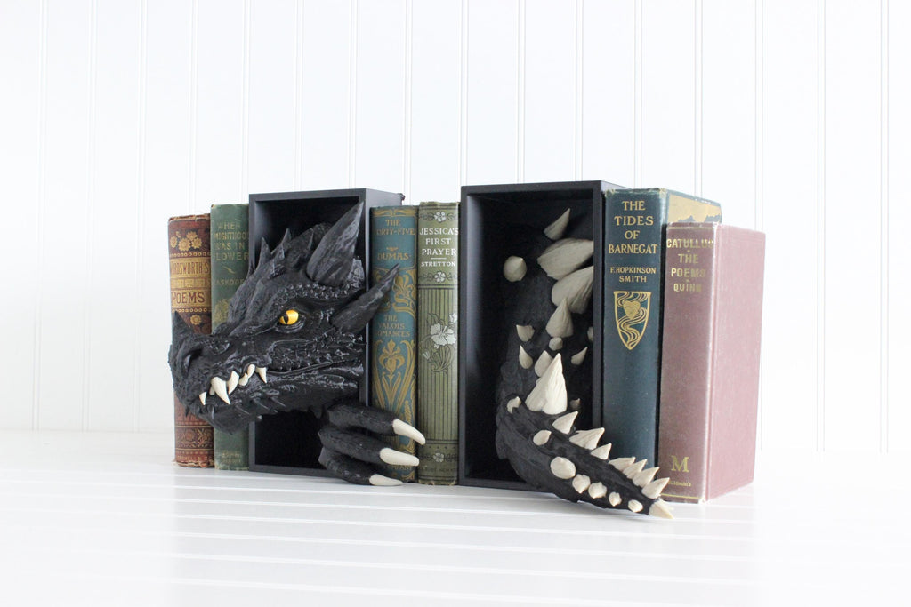 DelightfullyDutch Dragon Book Nook Fourth Wing Bookshelf Decor Bookish