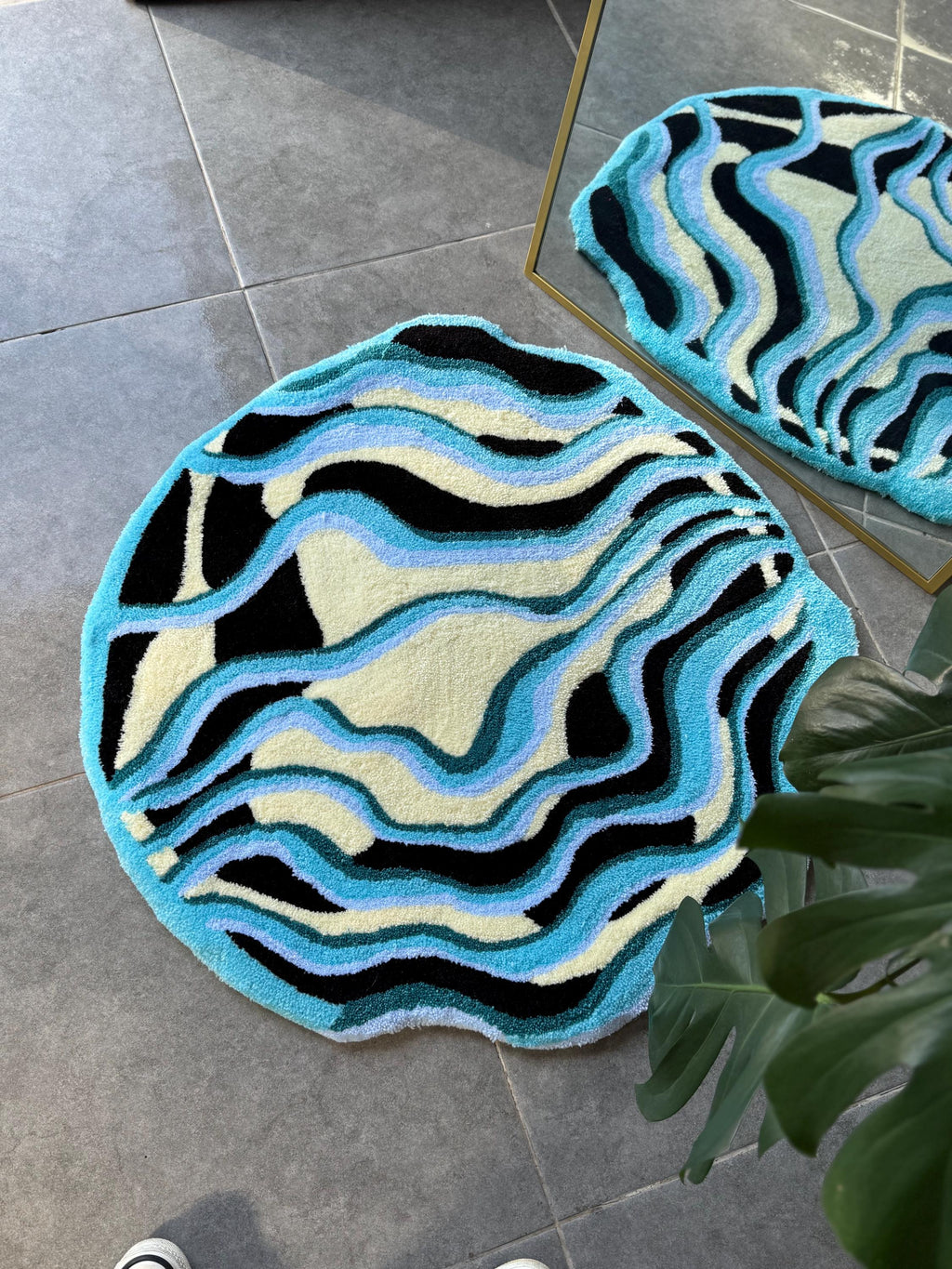 OrnnWorks Handmade Tufted Rug Wavy Abstract Blue Design