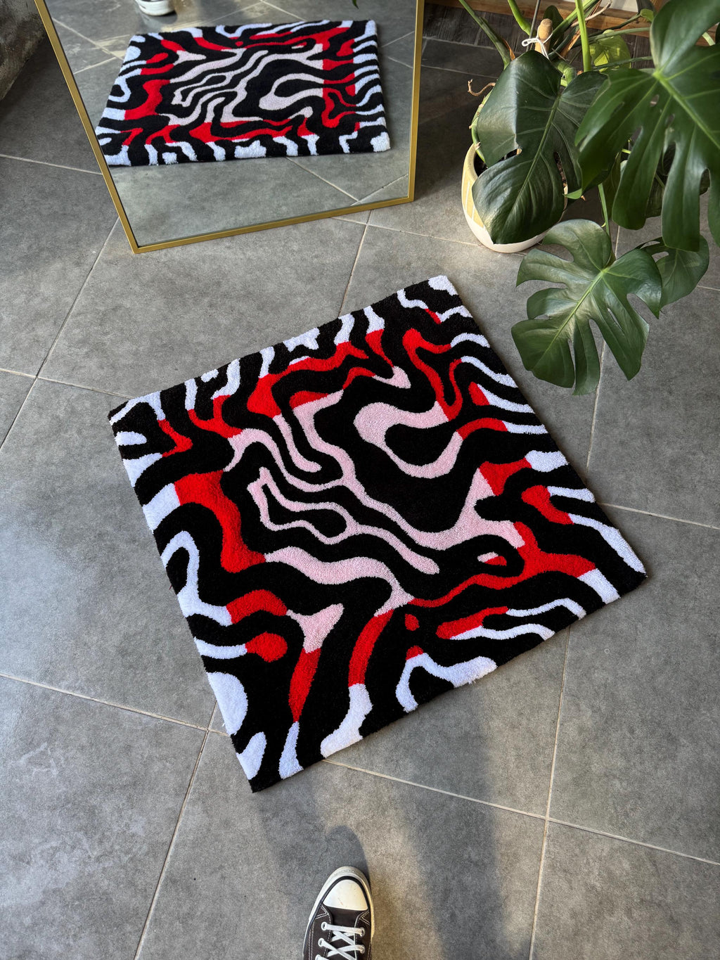 OrnnWorks Handmade Tufted Rug Red & Black Abstract Design Square