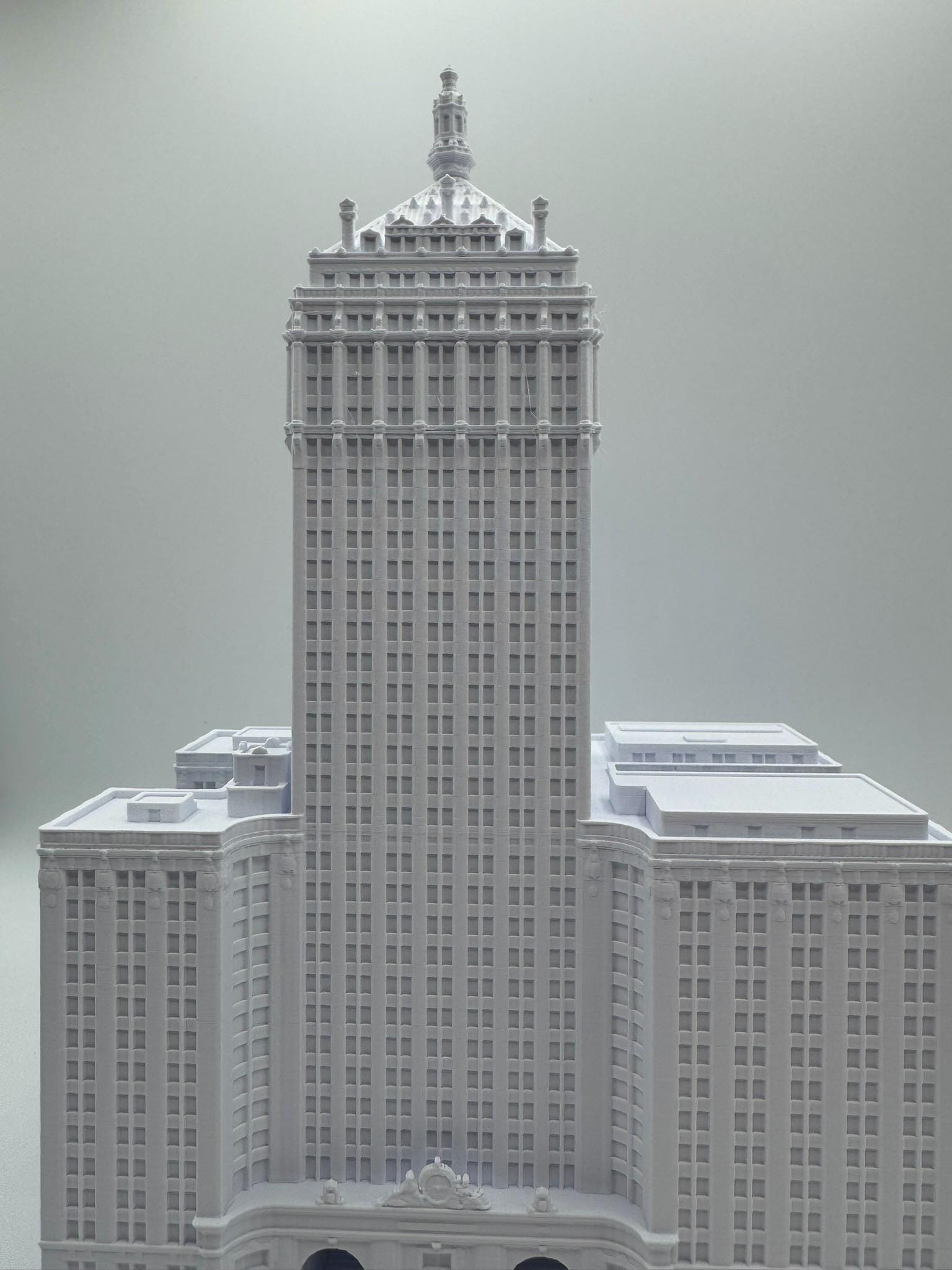 StarsoftheCity Helmsley Building 3D Printed Model Statue White