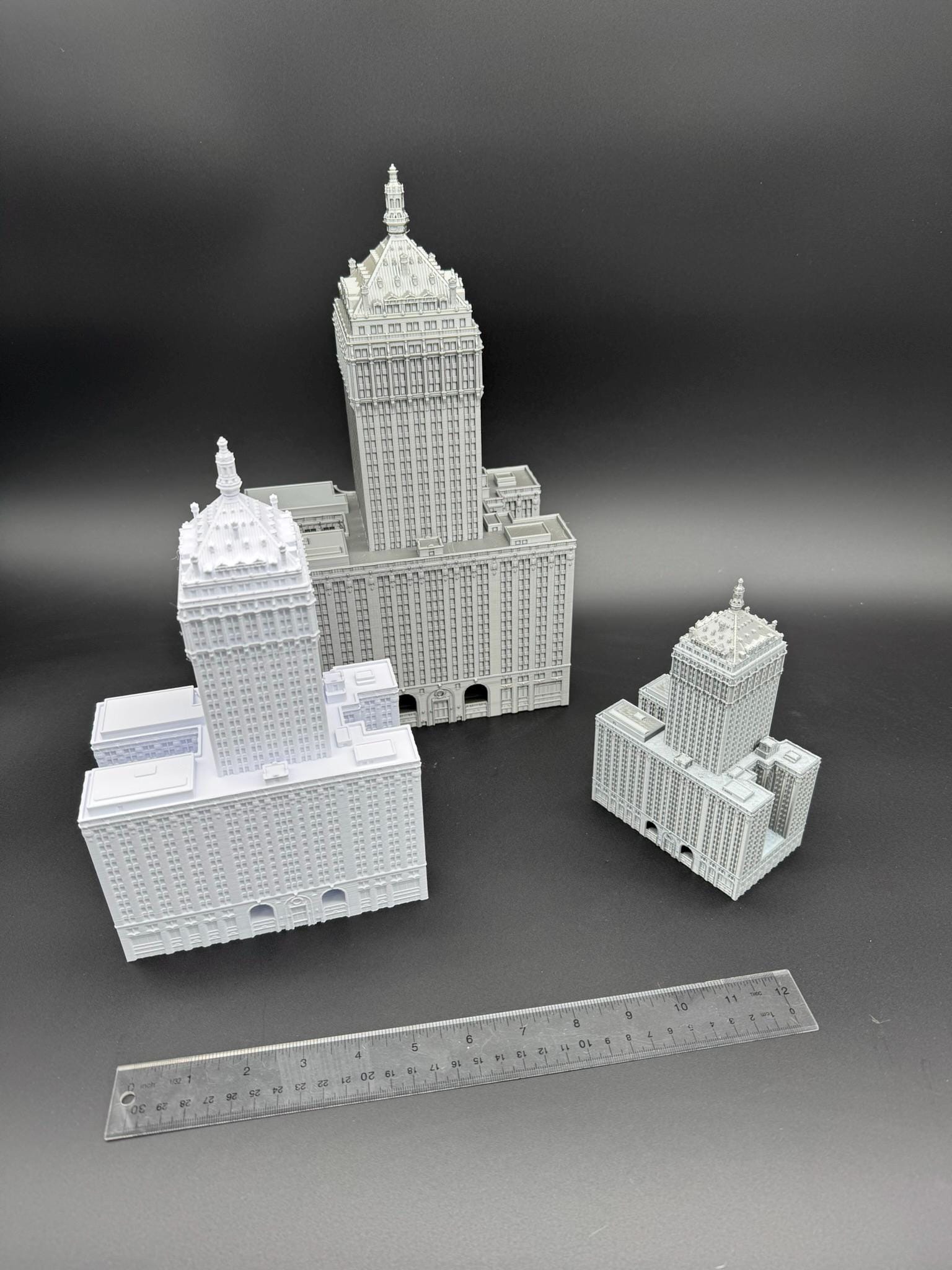 StarsoftheCity Helmsley Building 3D Printed Model Statue White